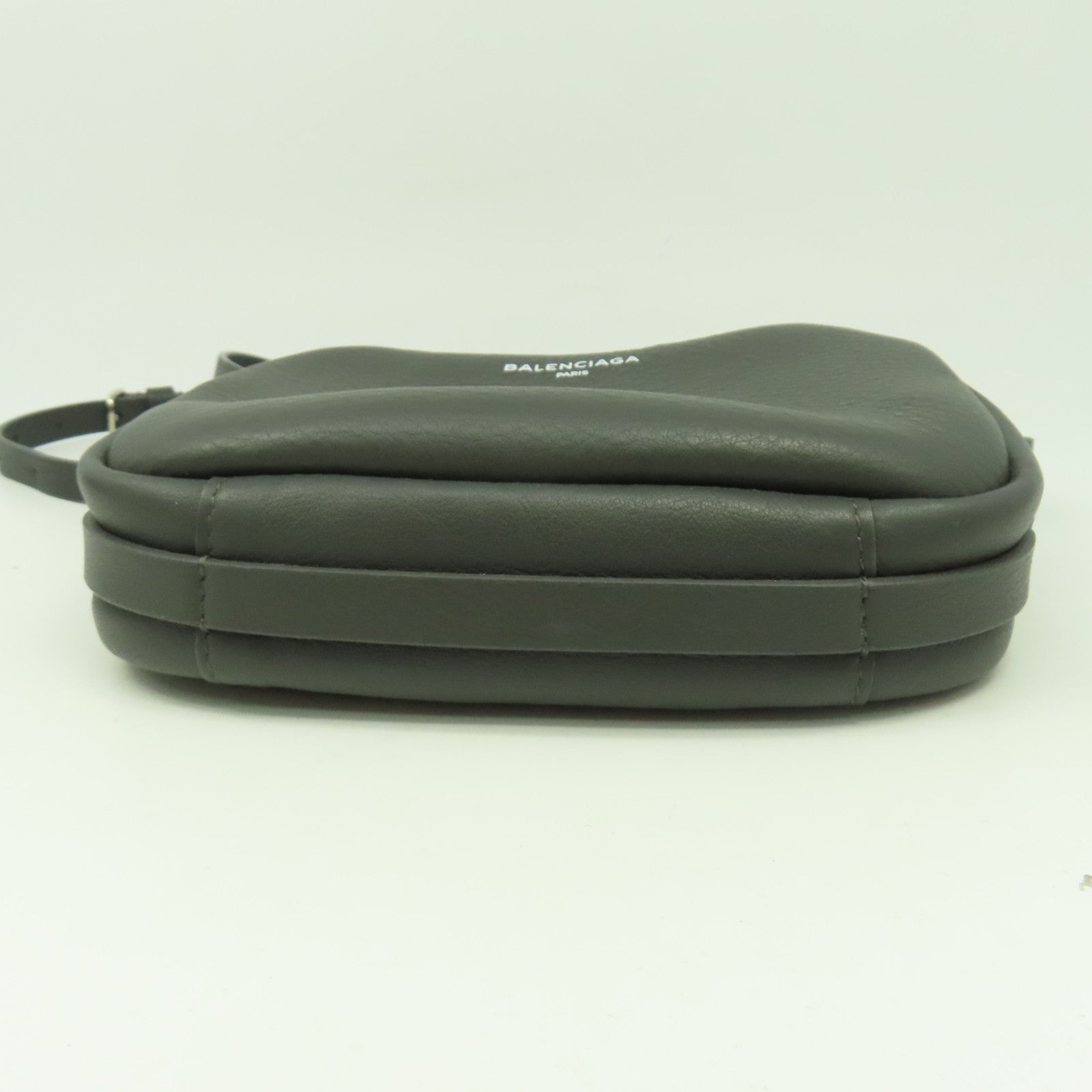 BALENCIAGA 牛皮皮革Exeryay XS銀扣肩背袋灰色
