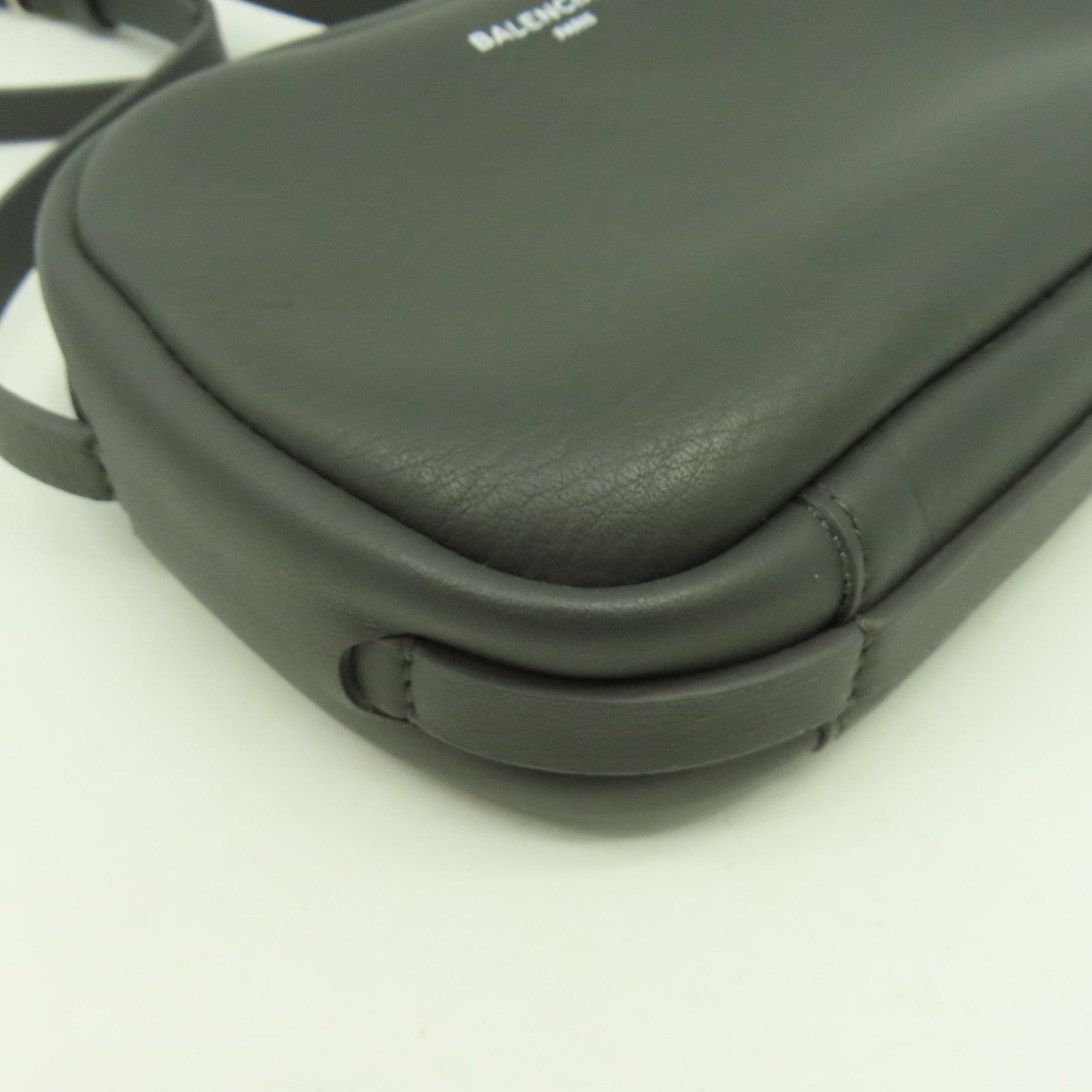 BALENCIAGA 牛皮皮革Exeryay XS銀扣肩背袋灰色