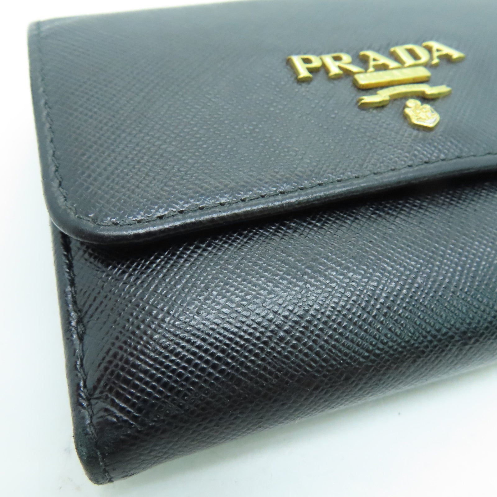 PRADA Saffiano皮革Wallet金扣錢包黑色