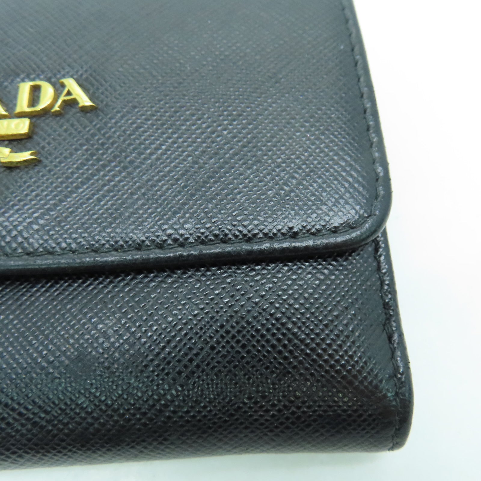 PRADA Saffiano皮革Wallet金扣錢包黑色