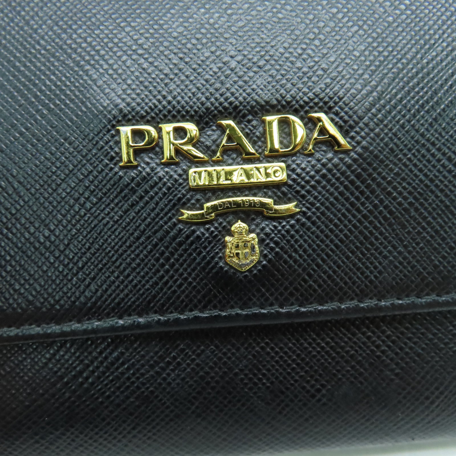 PRADA Saffiano皮革Wallet金扣錢包黑色