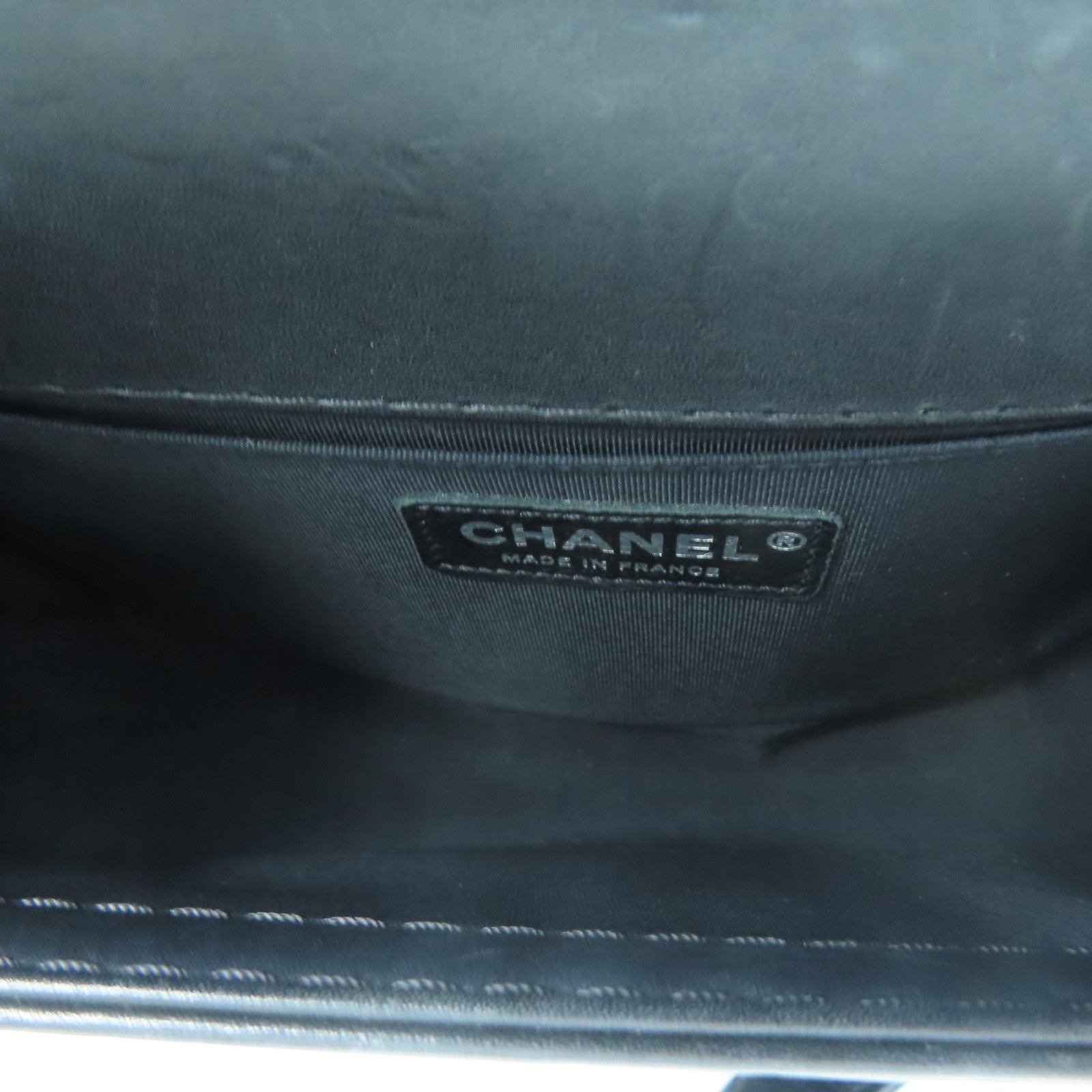 CHANEL 菱格牛皮皮革Boy 25銀扣肩背袋黑色