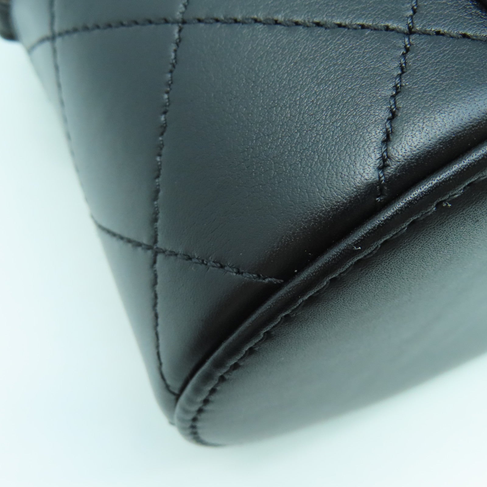 CHANEL 菱格牛皮皮革Chain Shoulder Bag金扣鏈帶肩背袋黑色