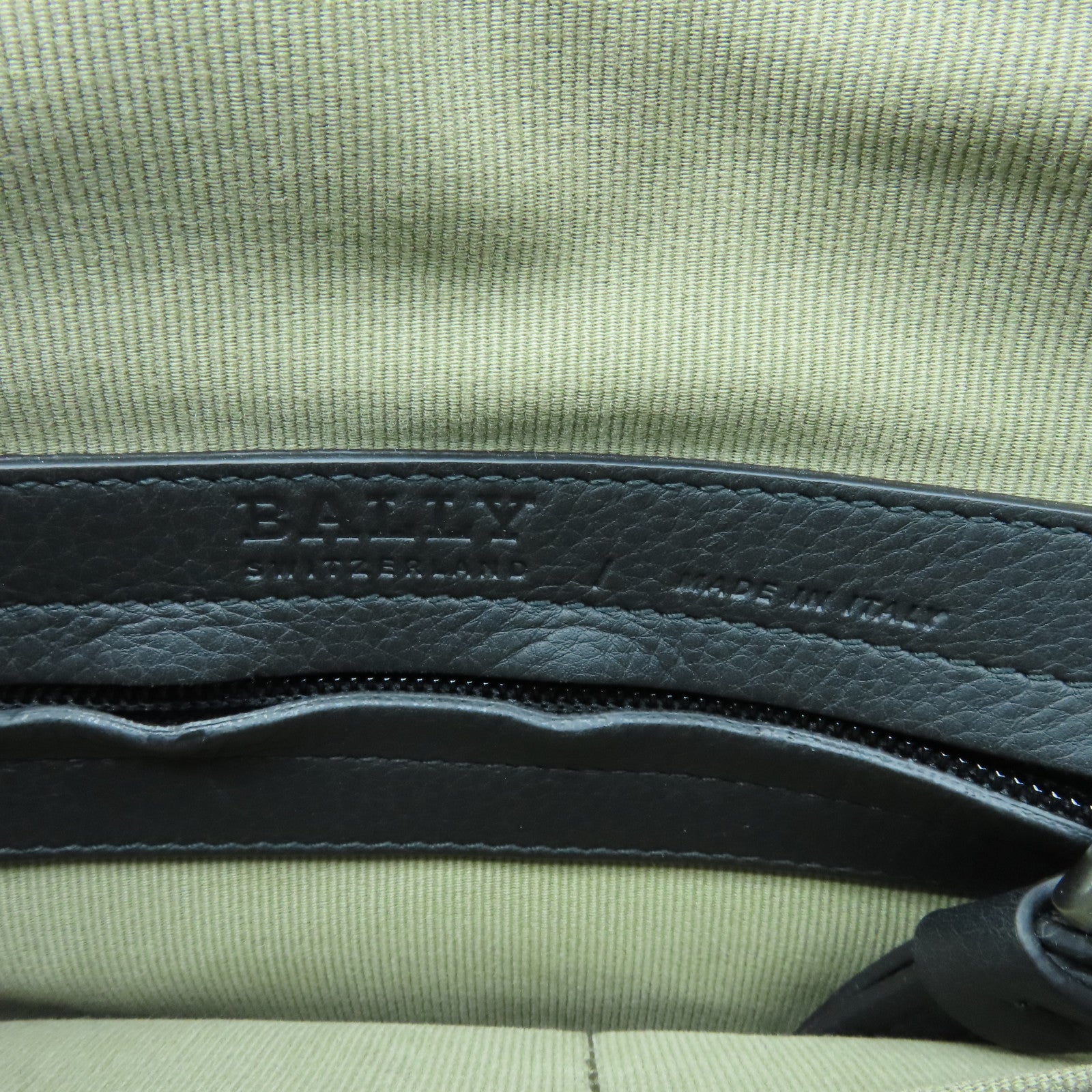 BALLY 牛皮皮革Shoulder Bag黑扣肩背袋黑色