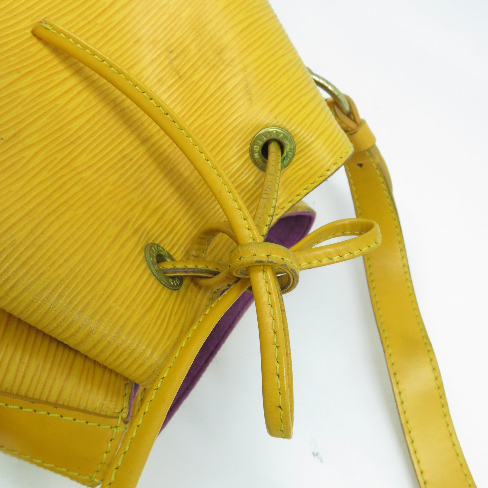 LOUIS VUITTON Epi Noe Shoulder Bag金扣肩背袋黃色