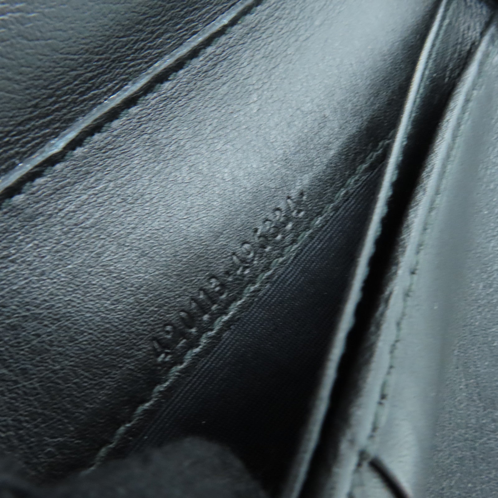 GUCCI Cowhide Leather Wallet Gold Buckle Wallet Black