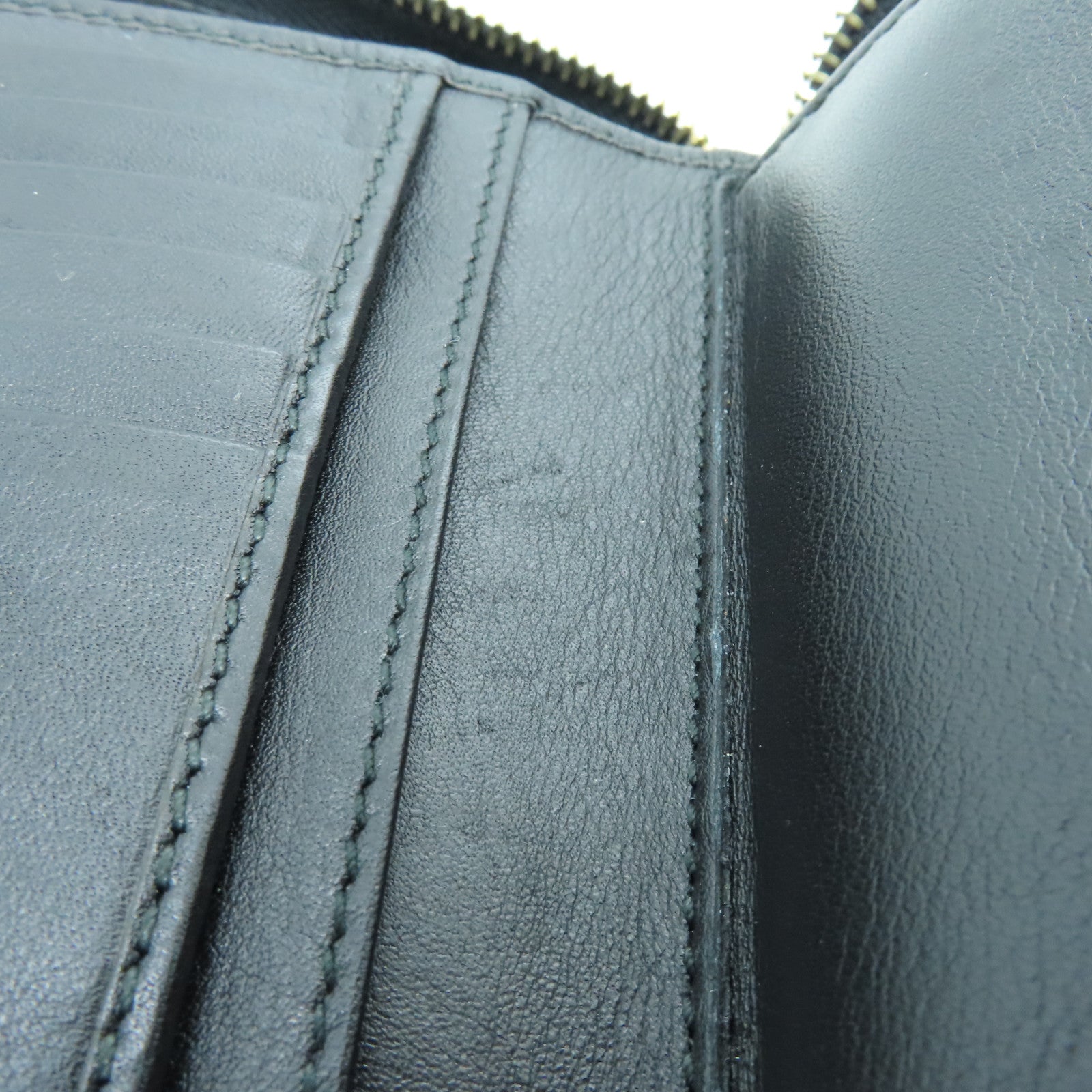 GUCCI Cowhide Leather Wallet Gold Buckle Wallet Black