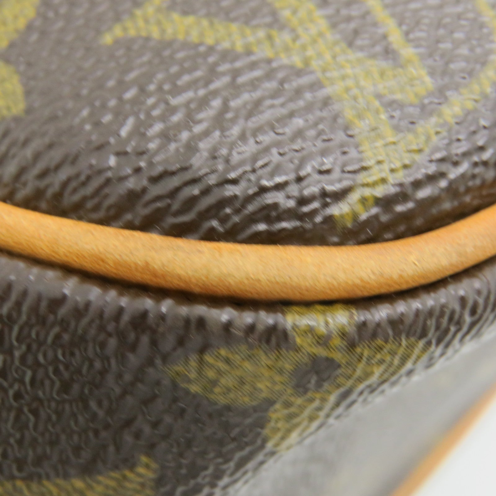 LOUIS VUITTON Monogram Batignolles Horizont Shoulder Bag brown