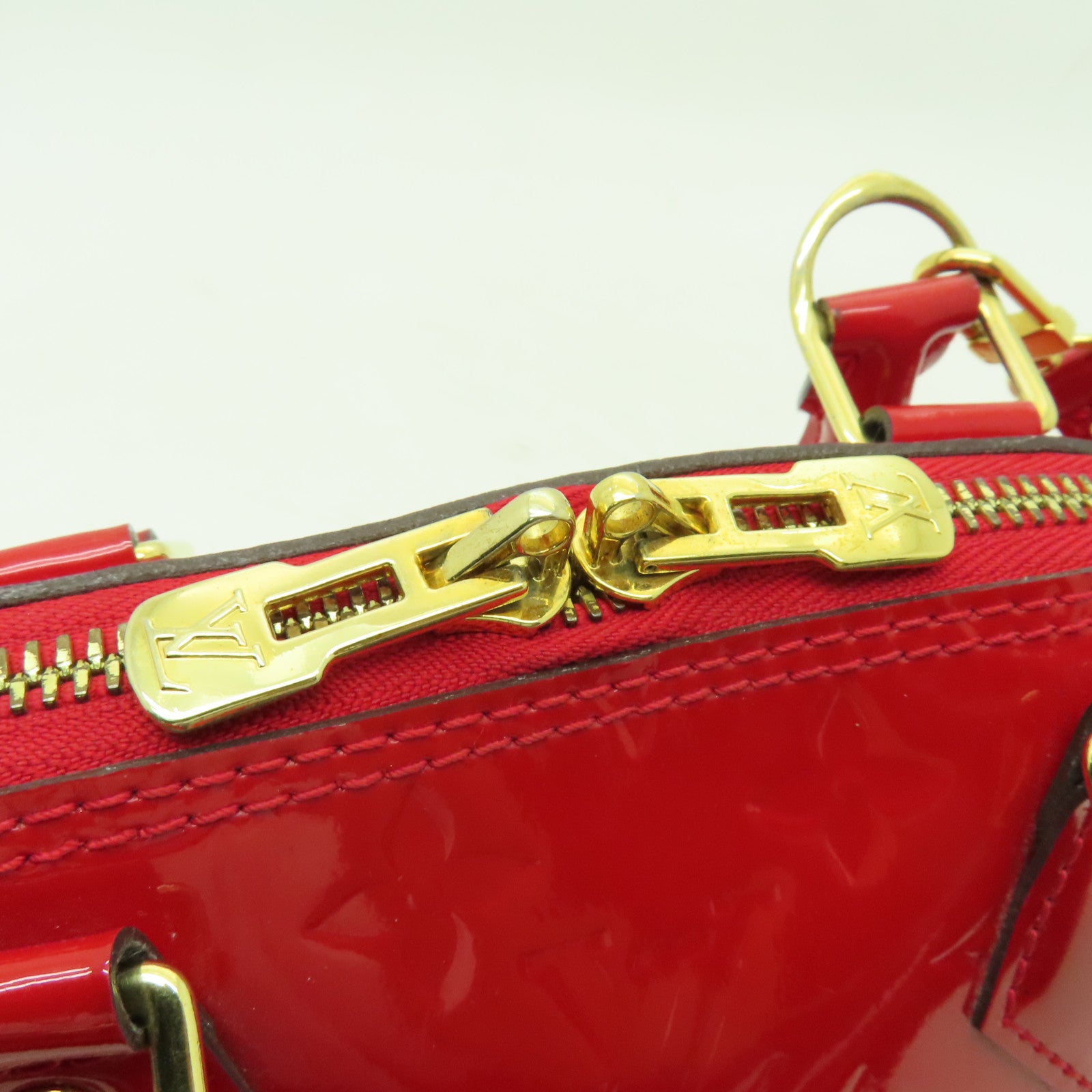 LOUIS VUITTON Vernis Alma BB金扣手挽肩背兩用袋紅色