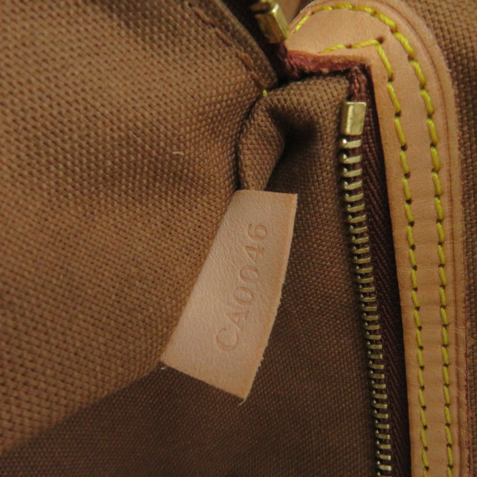 LOUIS VUITTON Monogram Batignolles Horizont Shoulder Bag brown
