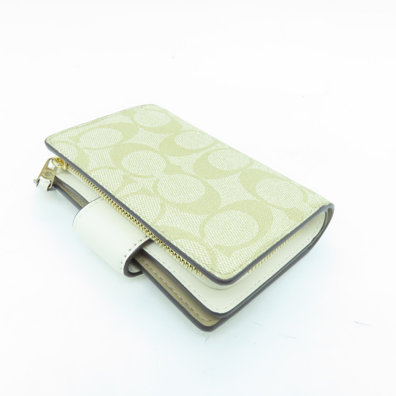 COACH cowhide leather Wallet gold buckle wallet beige