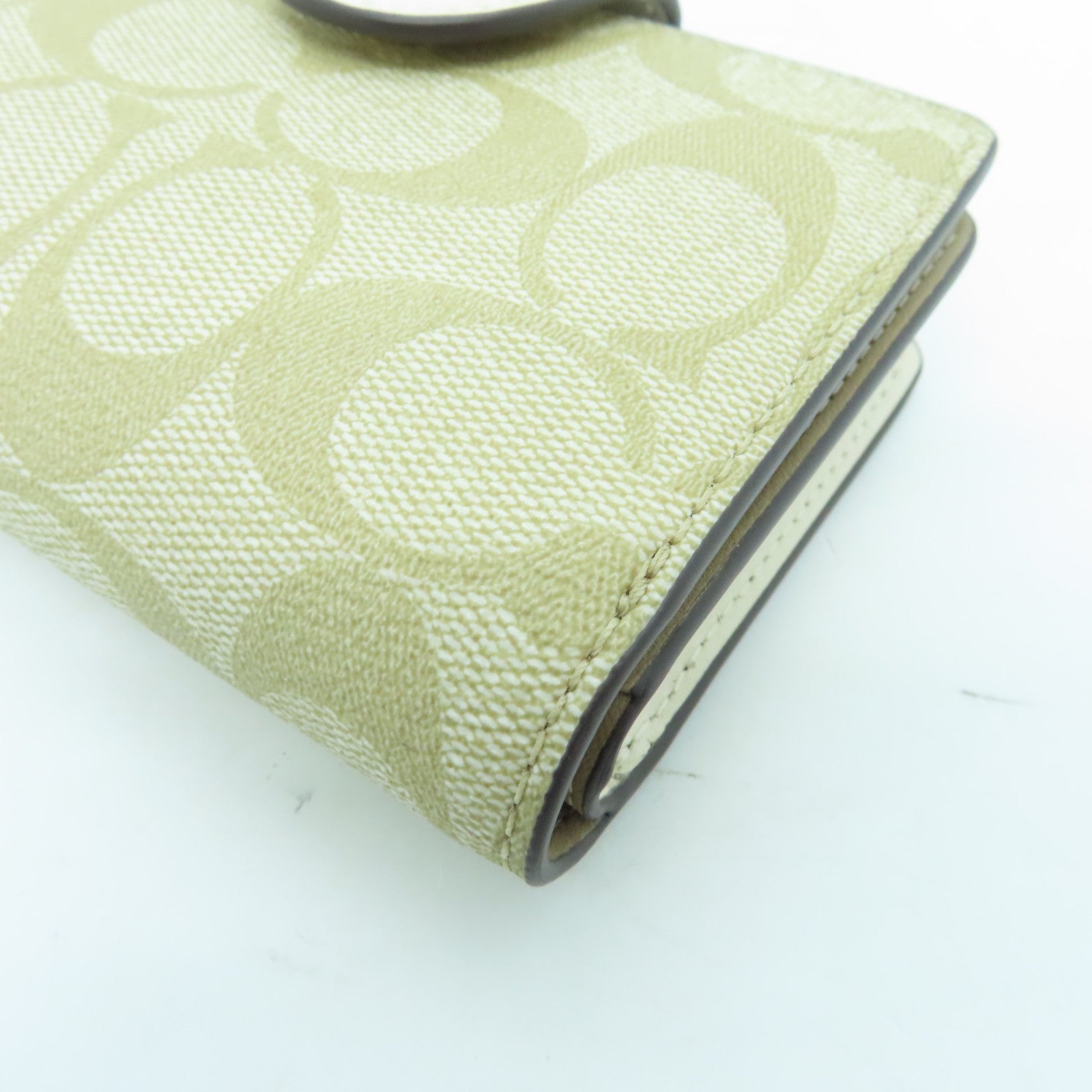 COACH cowhide leather Wallet gold buckle wallet beige