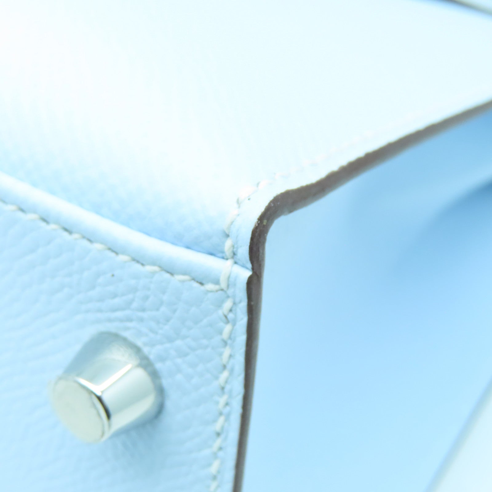 HERMES Epsom皮革Kelly 28銀扣手挽袋Blue Brume淺藍色