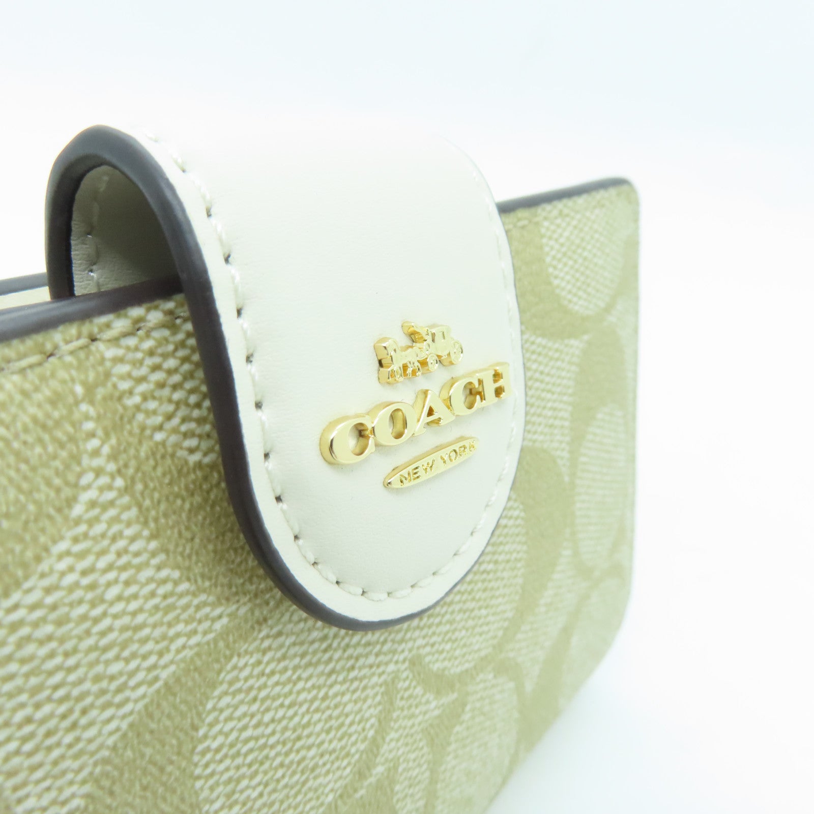 COACH cowhide leather Wallet gold buckle wallet beige