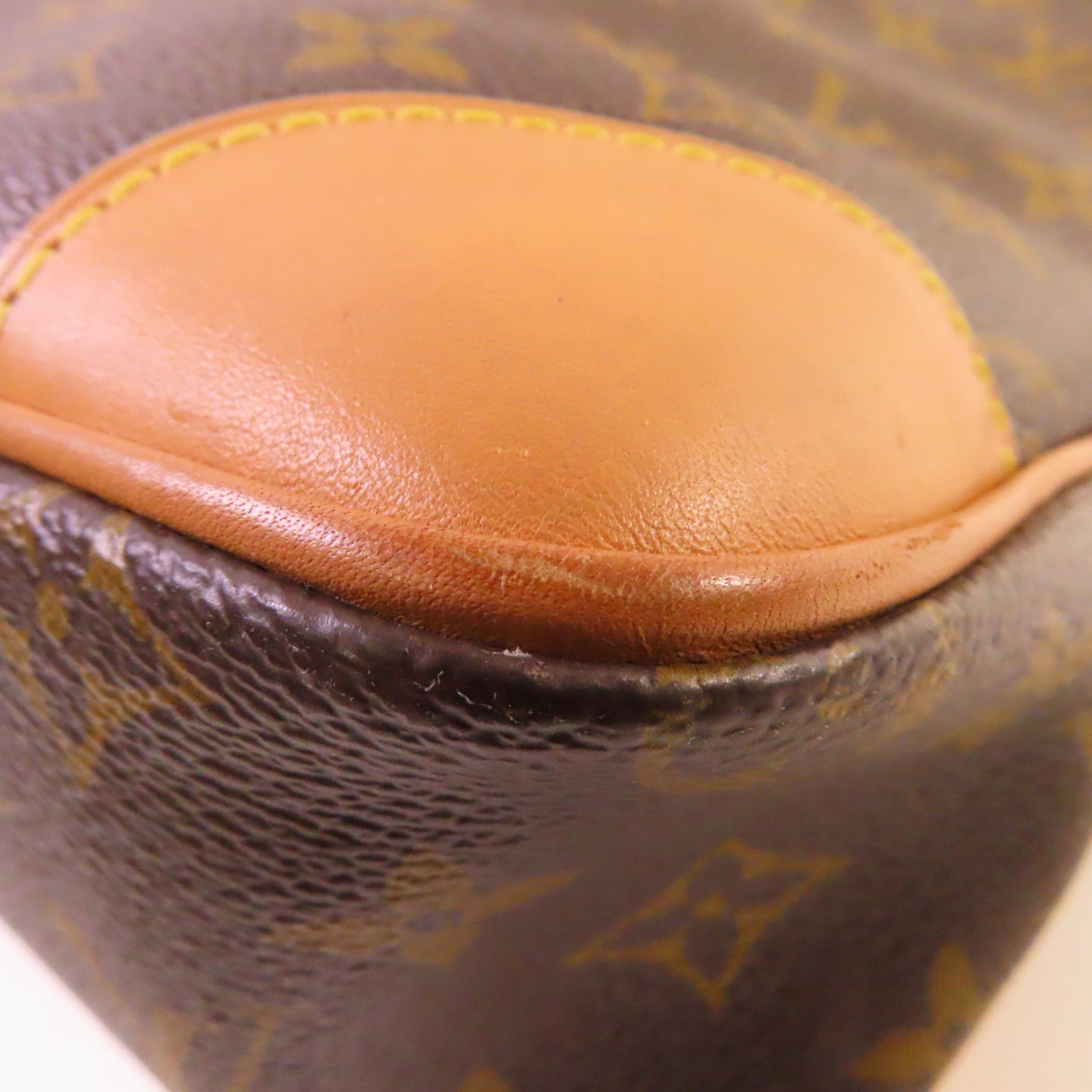 LOUIS VUITTON Monogram Odeon MM Shoulder Bag金扣肩背袋啡色