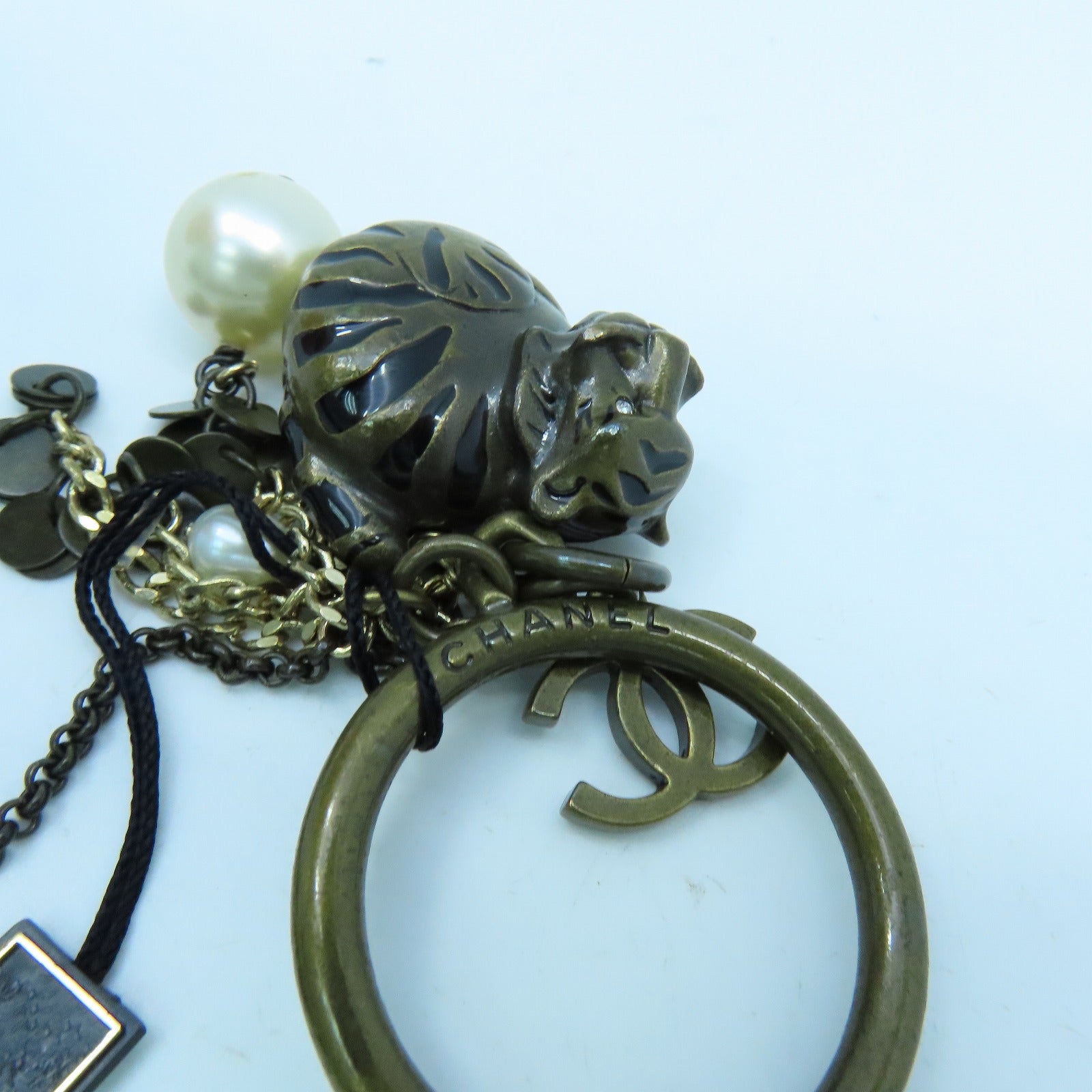 CHANEL 金属Key Holder金扣锁匙扣灰色