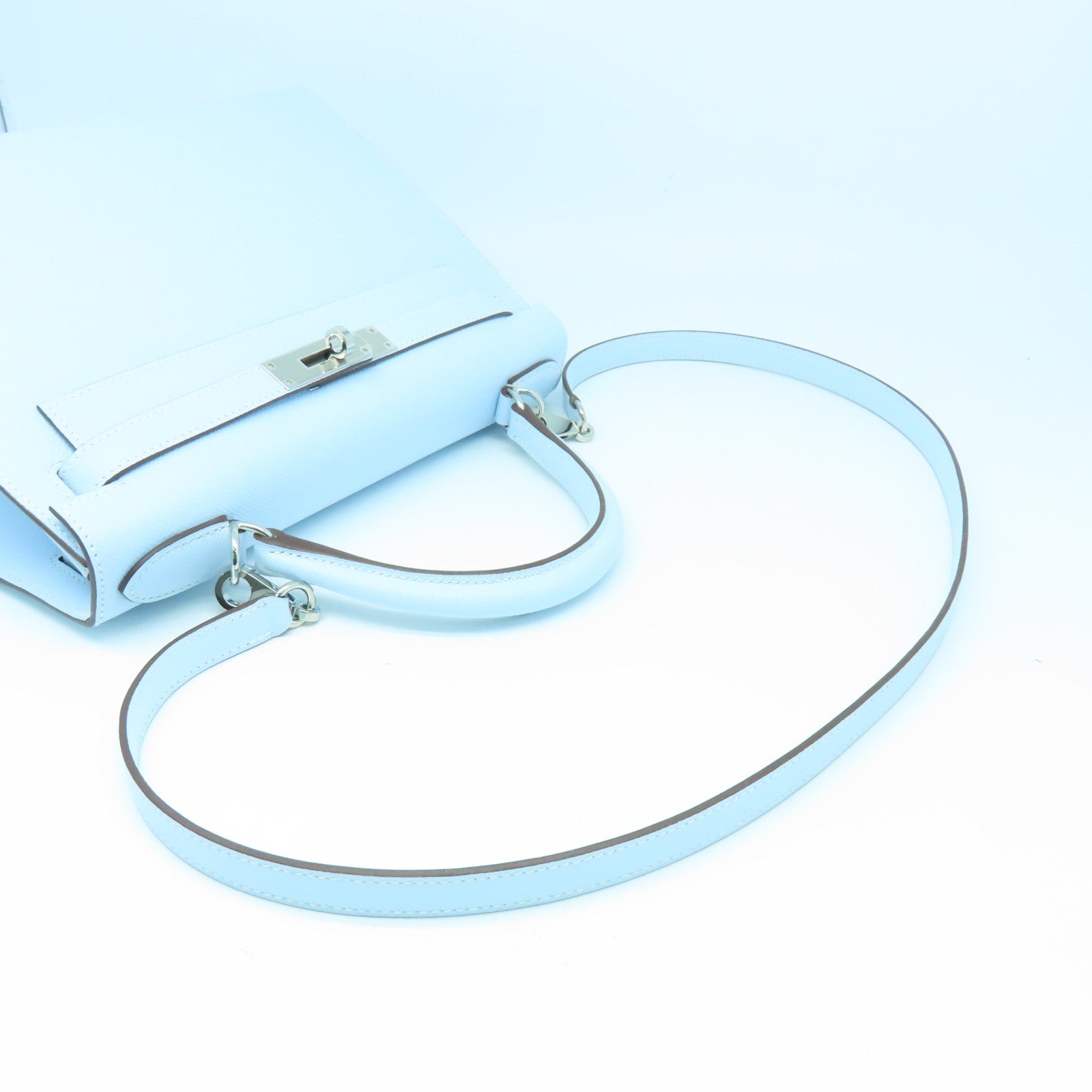 HERMES Epsom皮革Kelly 28銀扣手挽袋Blue Brume淺藍色