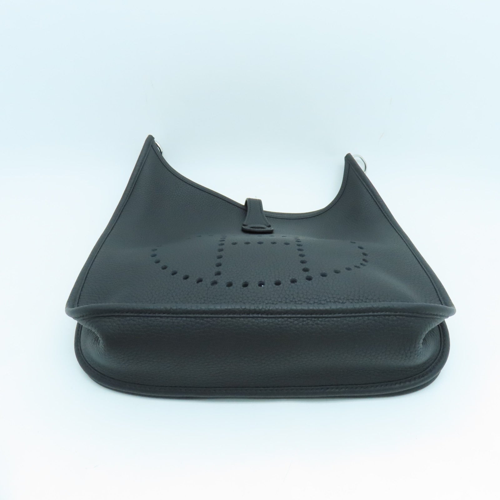 HERMES Clemence皮革Evelyne PM One Shoulder银扣肩背袋黑色