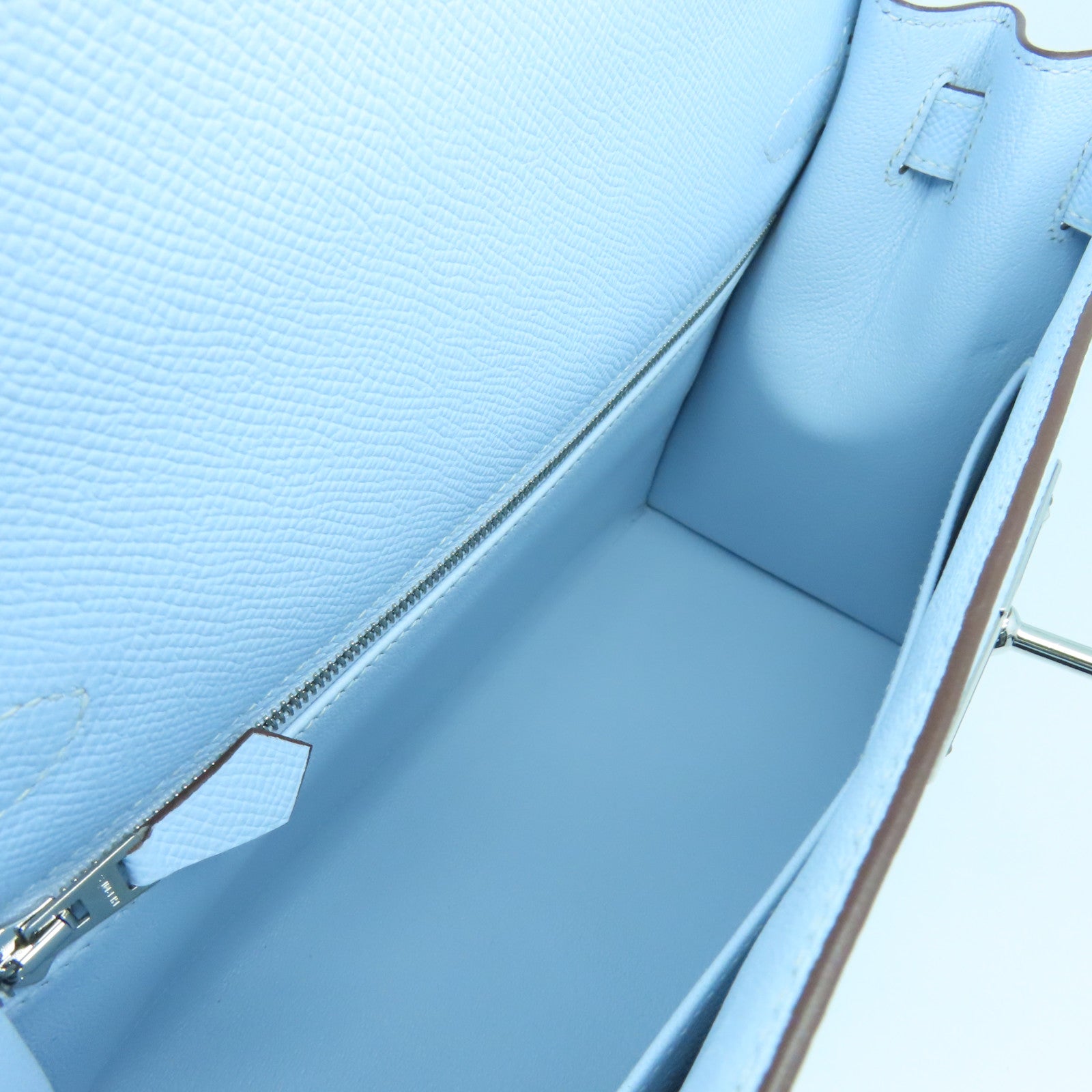 HERMES Epsom皮革Kelly 28銀扣手挽袋Blue Brume淺藍色