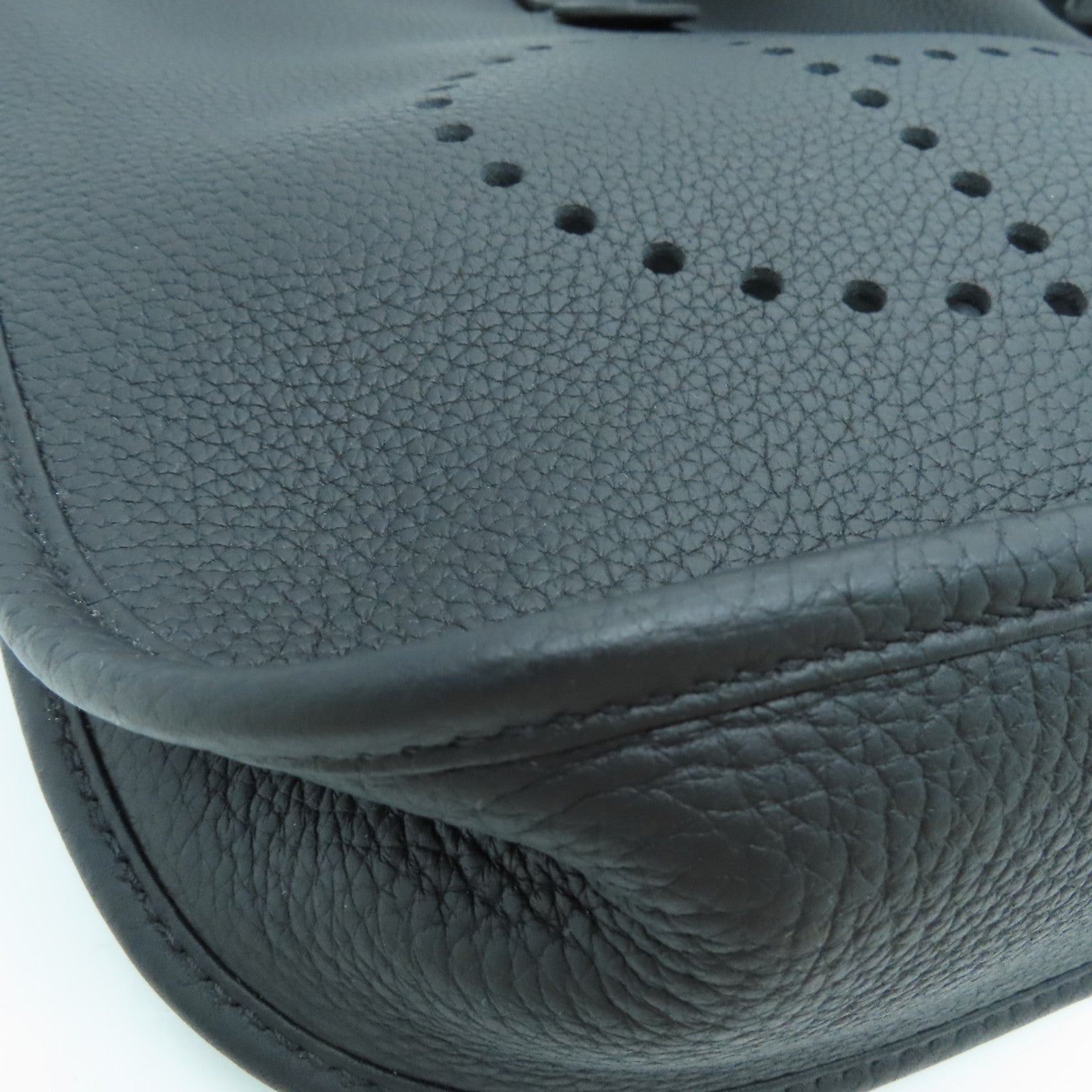 HERMES Clemence皮革Evelyne PM One Shoulder银扣肩背袋黑色