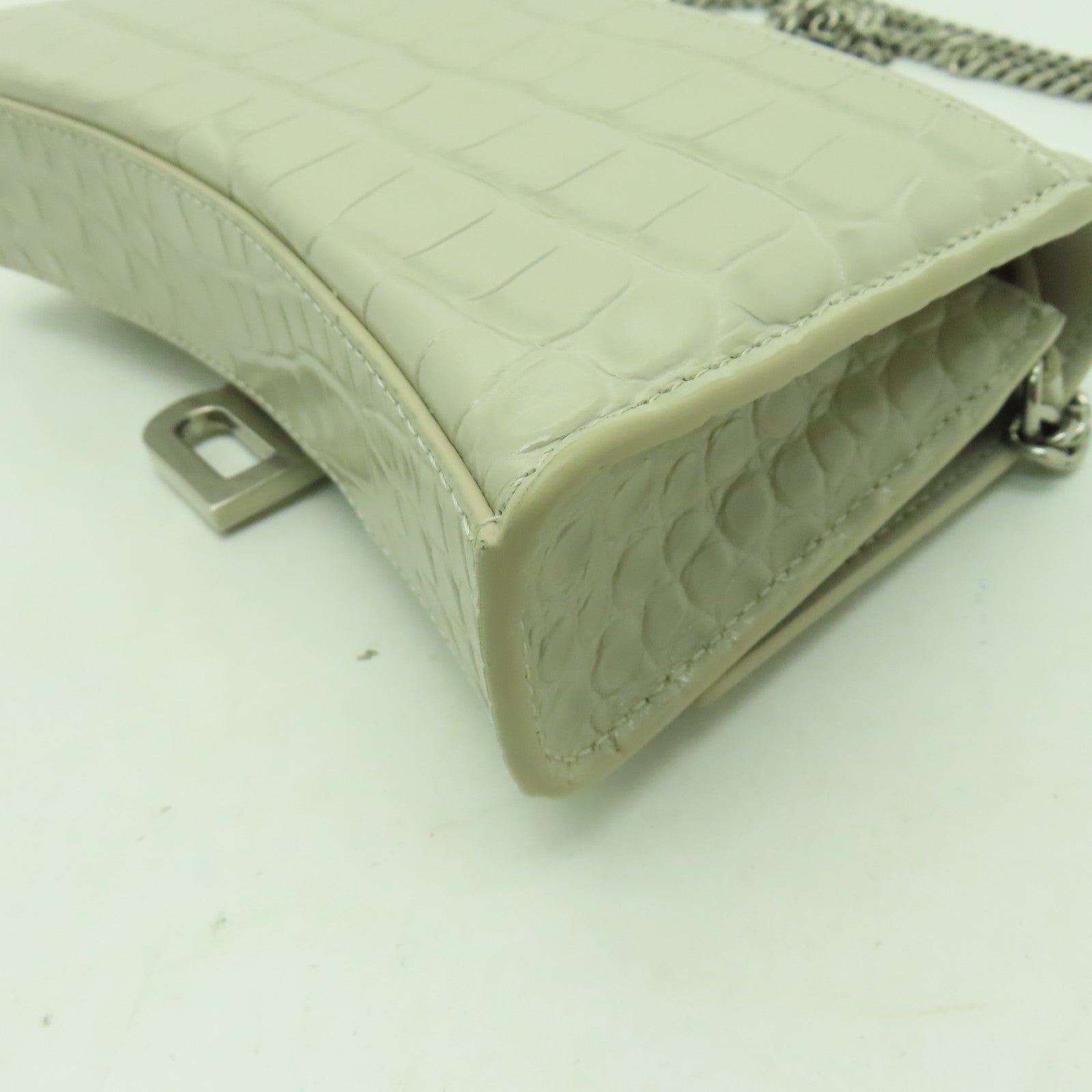 BALENCIAGA 牛皮皮革Wallet On Chain銀扣鏈帶肩背袋米色