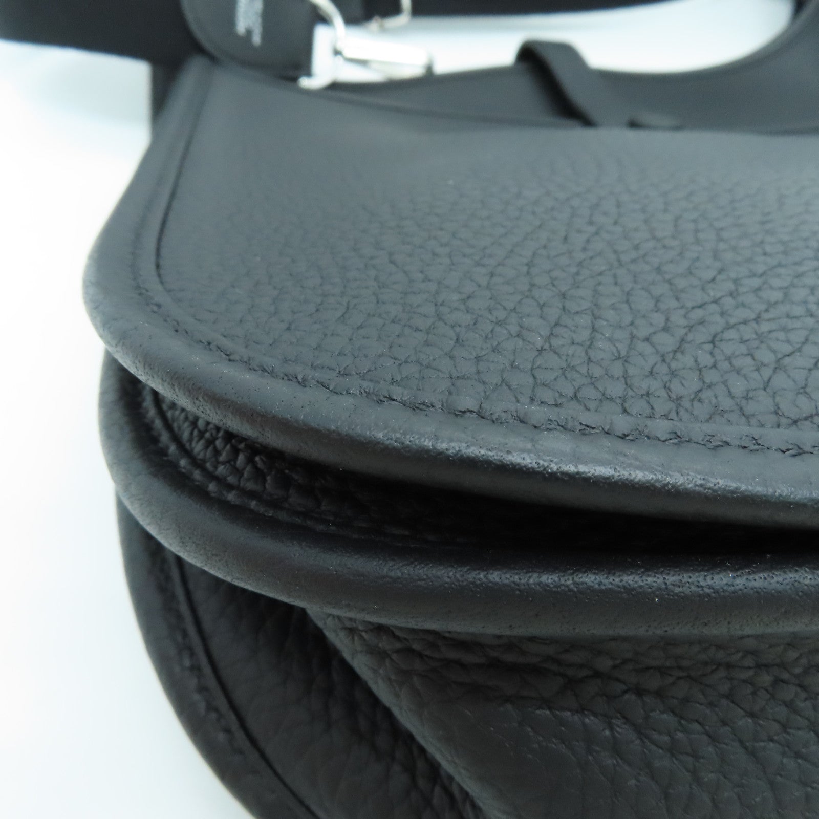 HERMES Clemence皮革Evelyne PM One Shoulder银扣肩背袋黑色