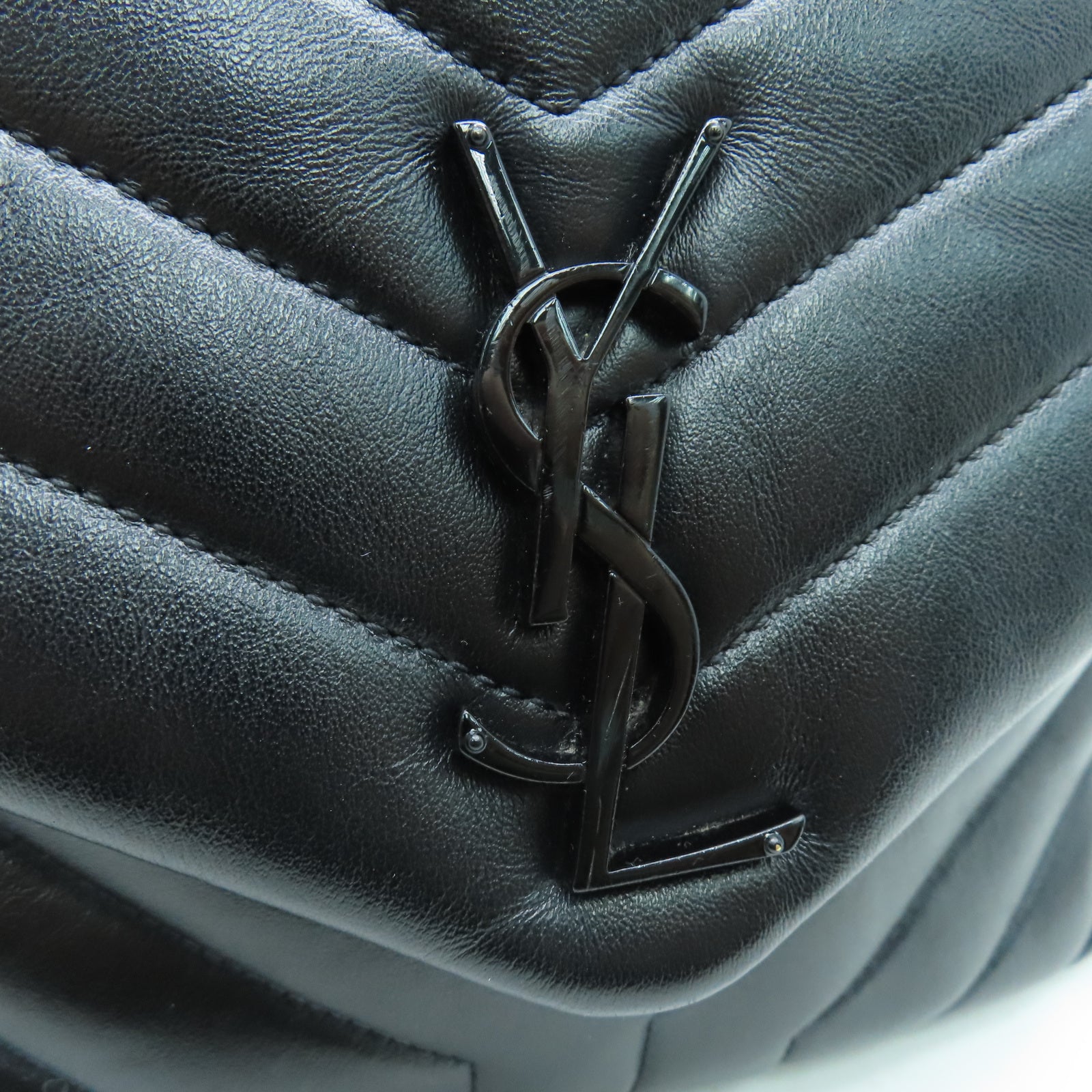 SAINT LAURENT 斜紋牛皮皮革Loulou銀扣肩背袋黑色