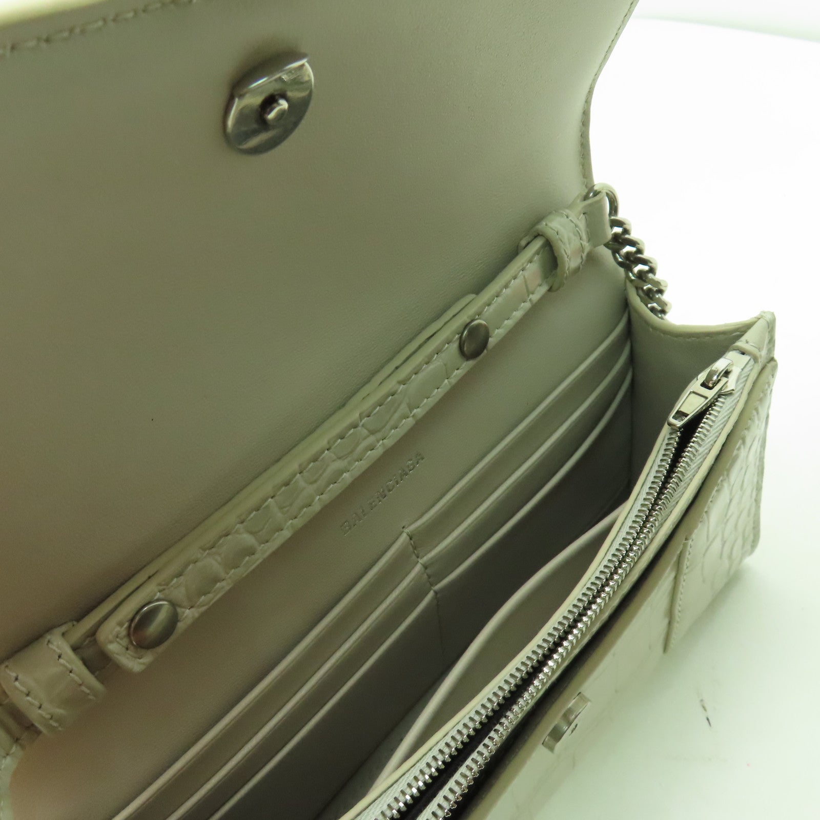 BALENCIAGA 牛皮皮革Wallet On Chain銀扣鏈帶肩背袋米色