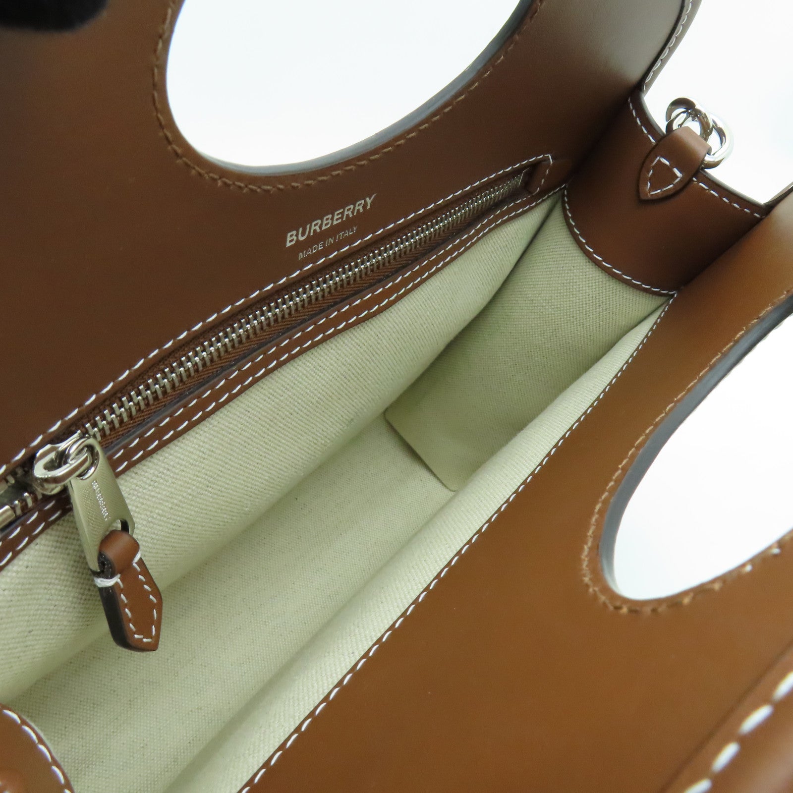 BURBERRY帆布/皮革Pocket Bag银扣手挽肩背两用袋黑色/啡色