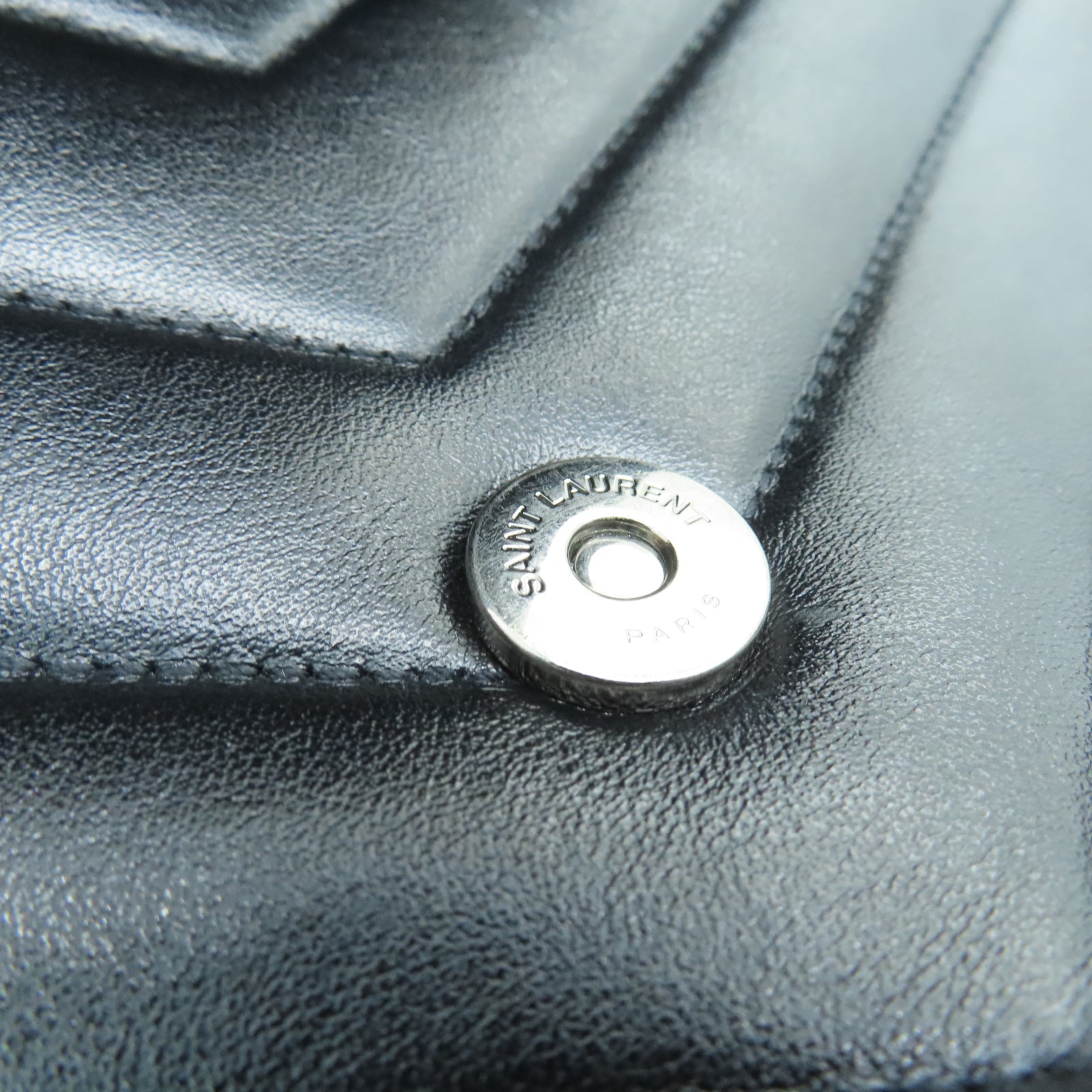 SAINT LAURENT 斜紋牛皮皮革Loulou銀扣肩背袋黑色