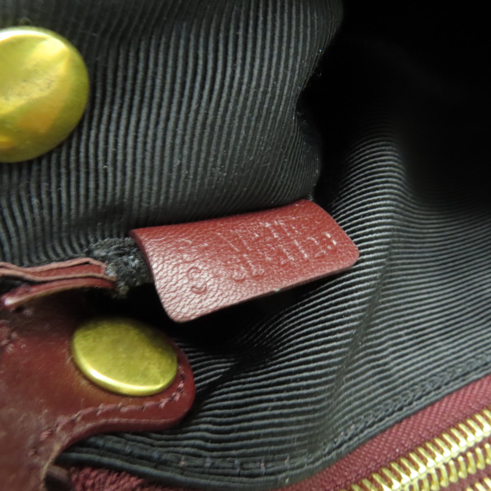CELINE 牛皮皮革Trio Small金扣肩背袋啡色