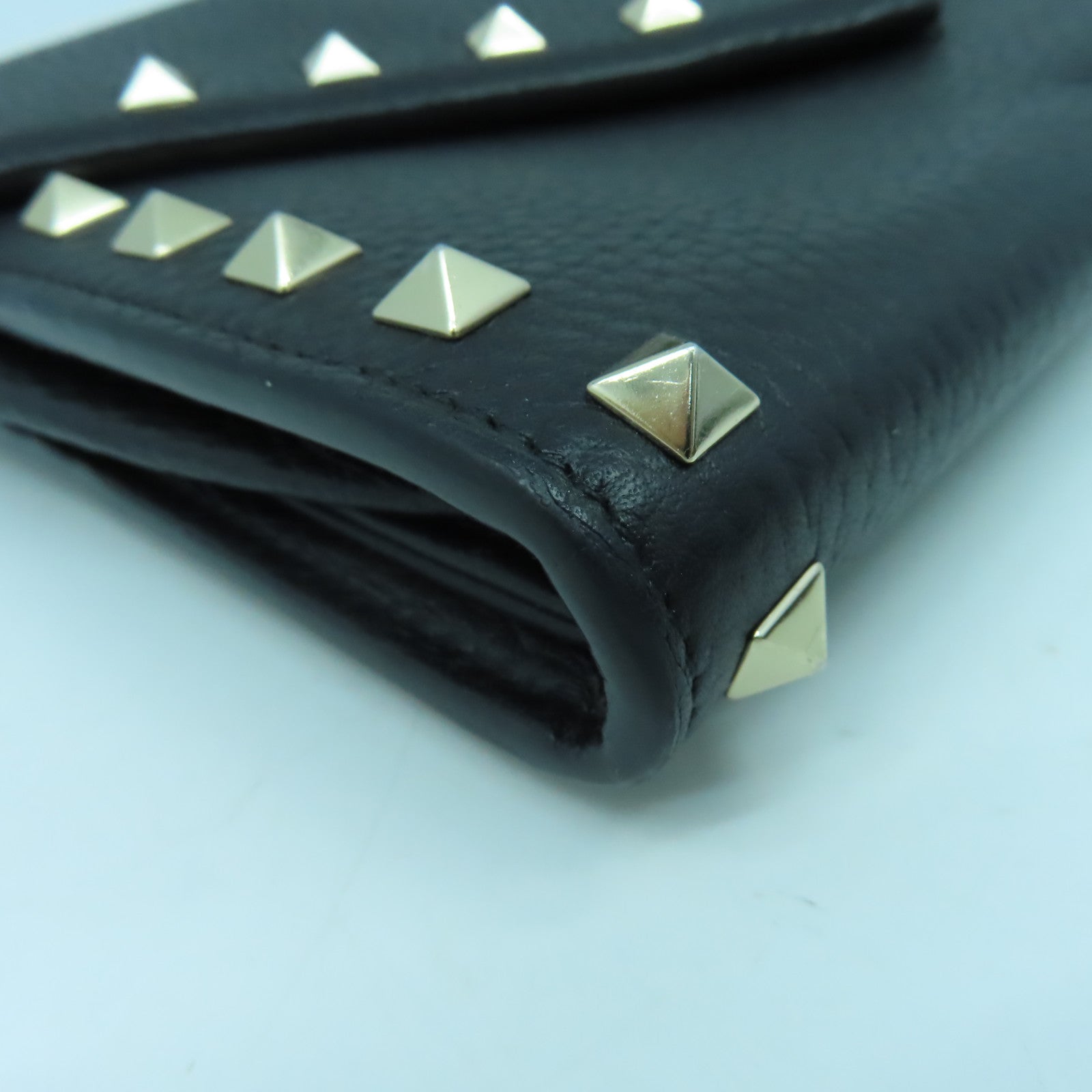 Valentino 牛皮皮革Chain Shoulder金扣鏈帶肩背袋黑色