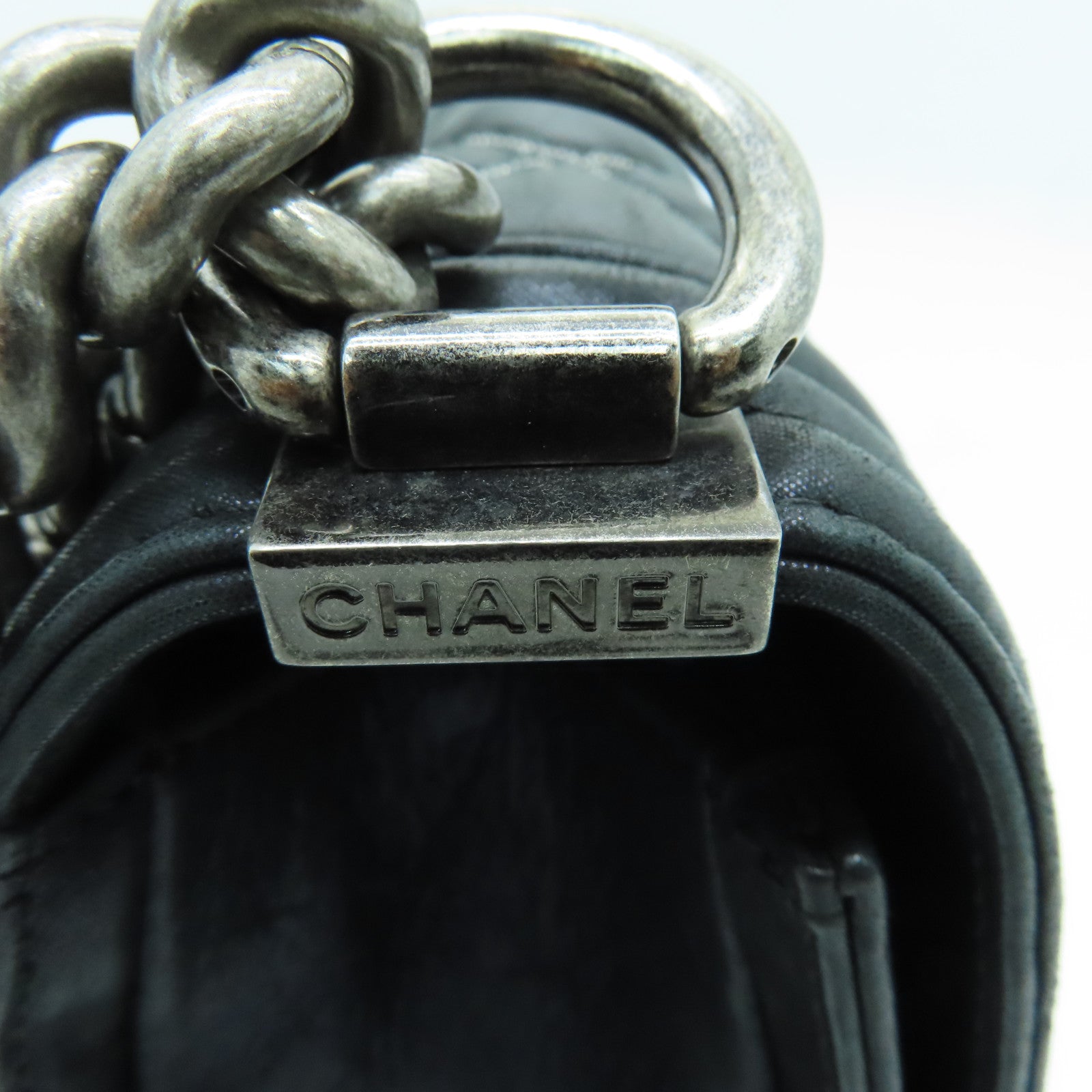 CHANEL 菱格羊皮皮革Boy Chanel 25CM銀扣鏈帶肩背袋黑色