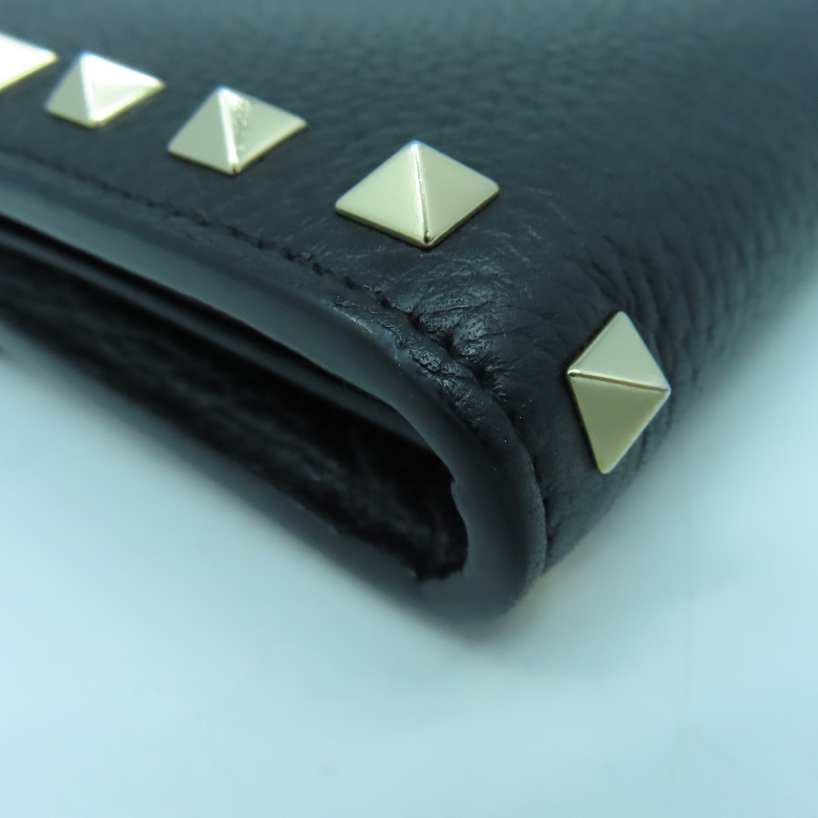 Valentino 牛皮皮革Chain Shoulder金扣鏈帶肩背袋黑色