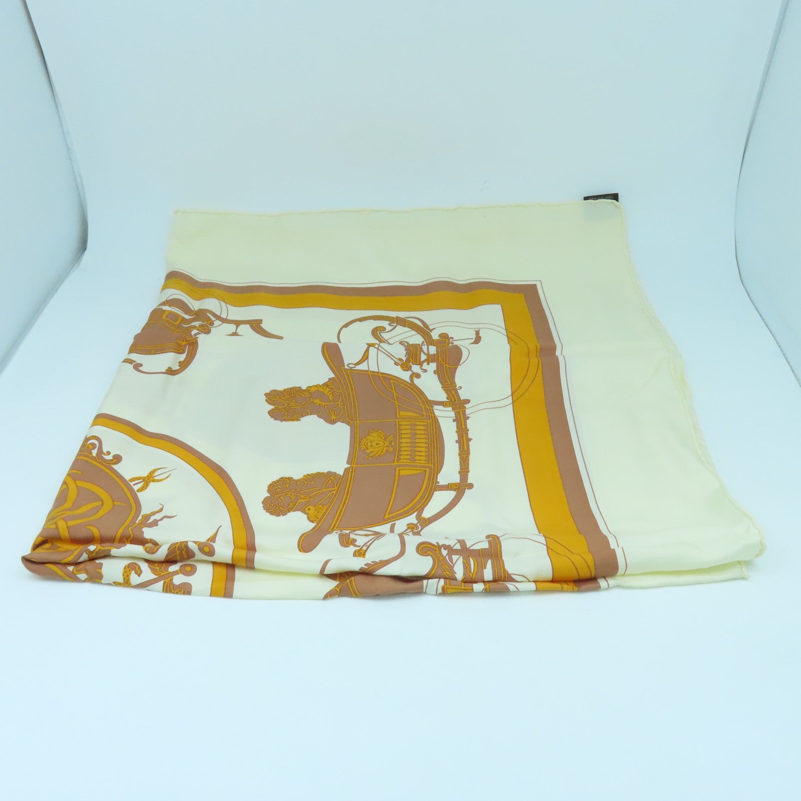 HERMES 絲質Scarf絲巾杏色/啡色/金色