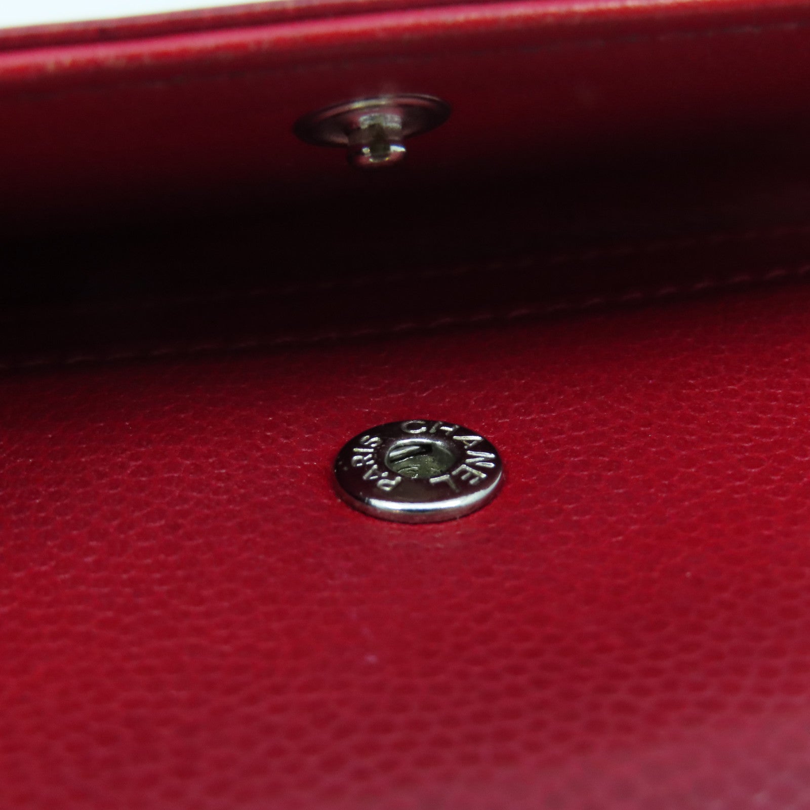 CHANEL 牛皮皮革Card Case银扣卡片套红色