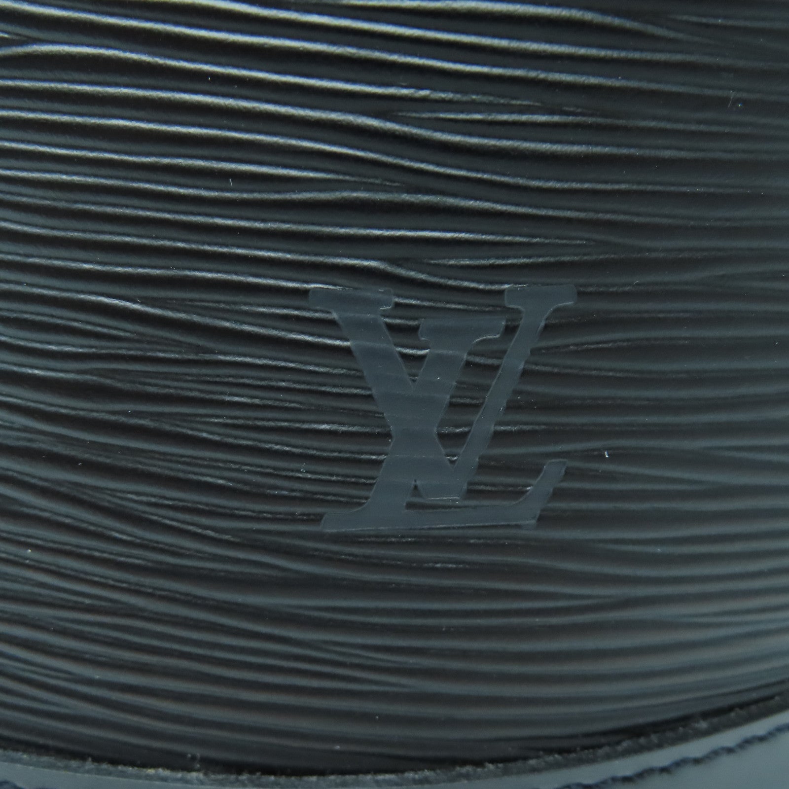 LOUIS VUITTON Epi Cluny金扣肩背袋黑色