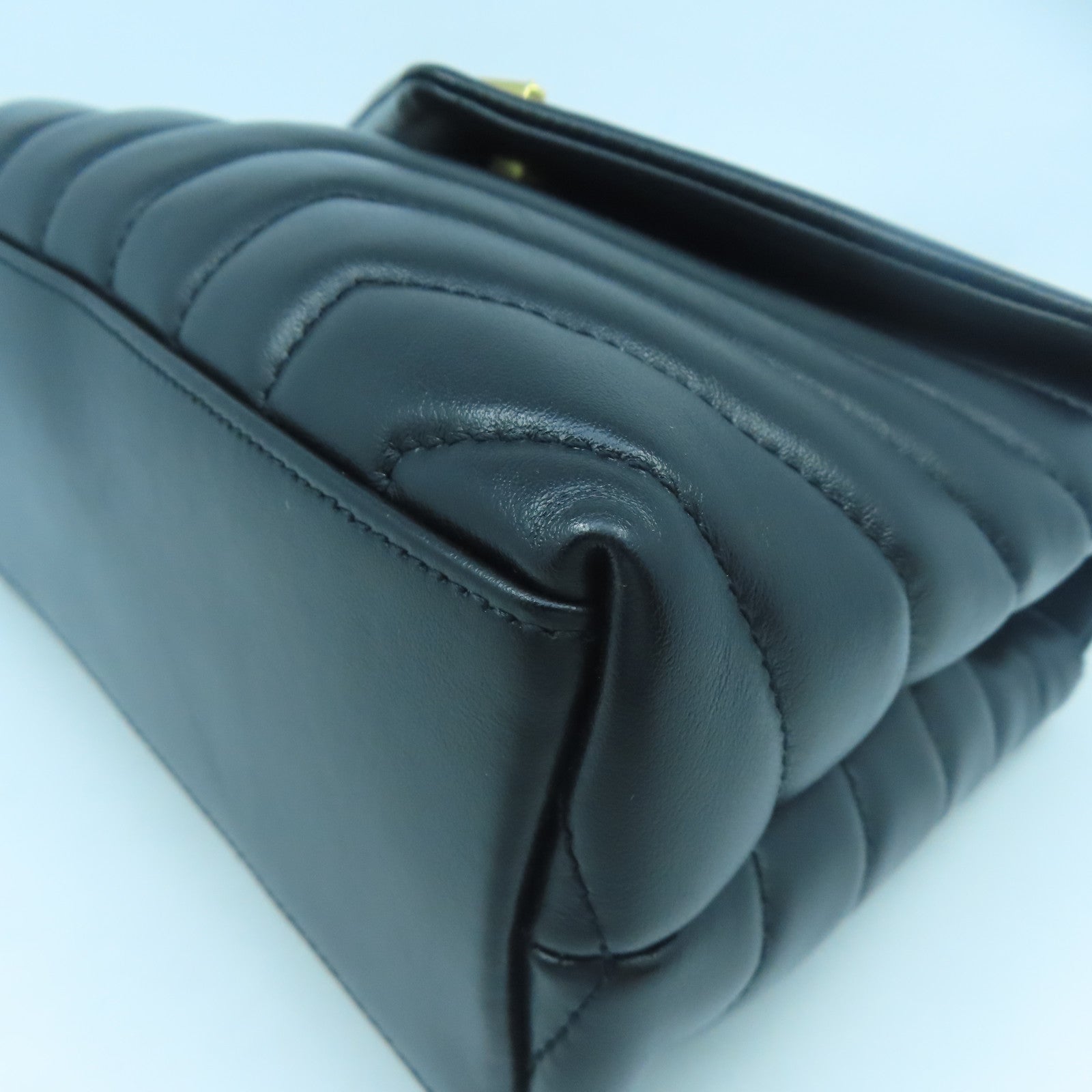 SAINT LAURENT 牛皮皮革Lou Lou金扣鏈帶肩背袋黑色