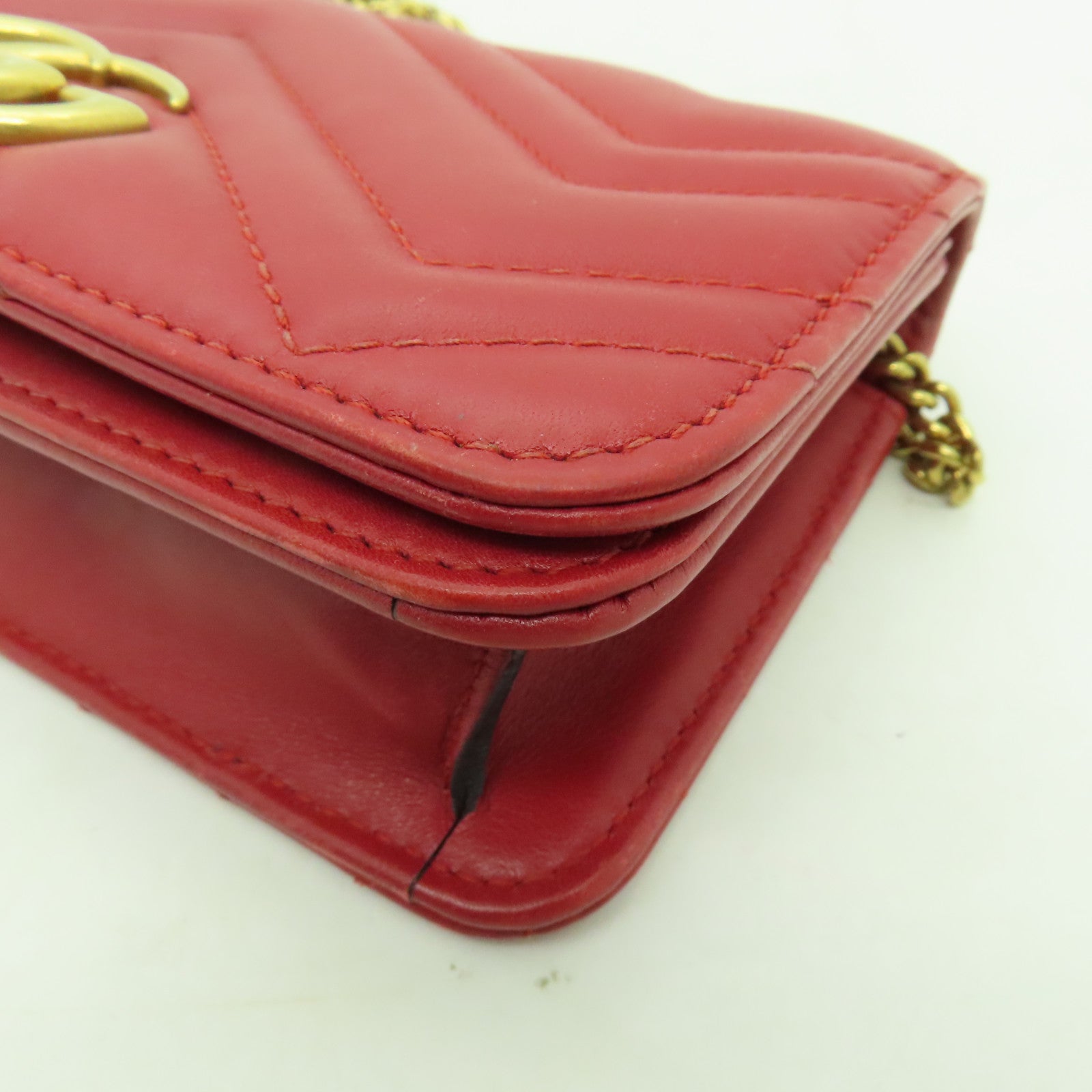 GUCCI 牛皮皮革GG Marmont Mini金扣鏈帶肩背袋紅色