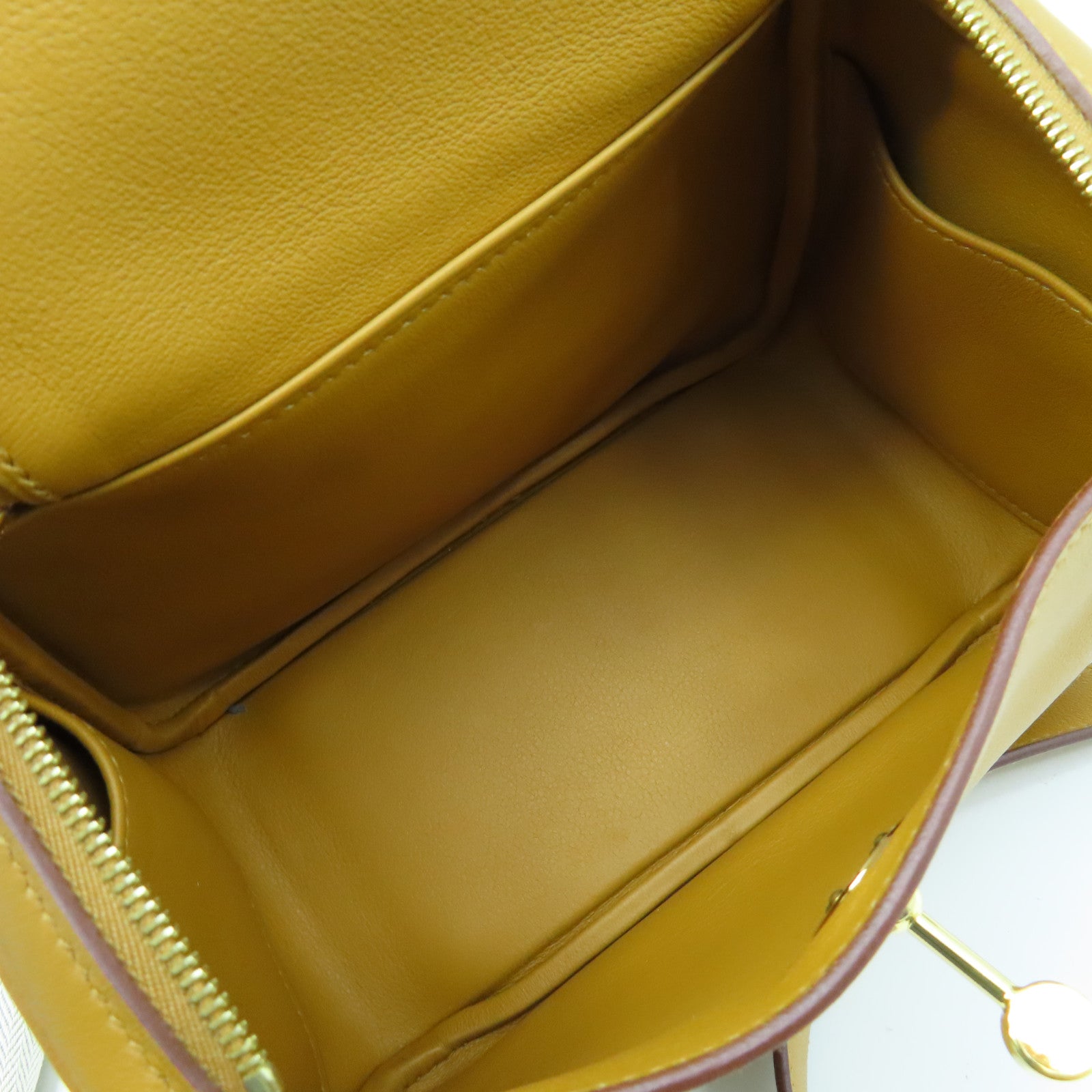 HERMES Swift Leather Mini Lindy Gold Buckle Handle Shoulder Bag Sesame Color