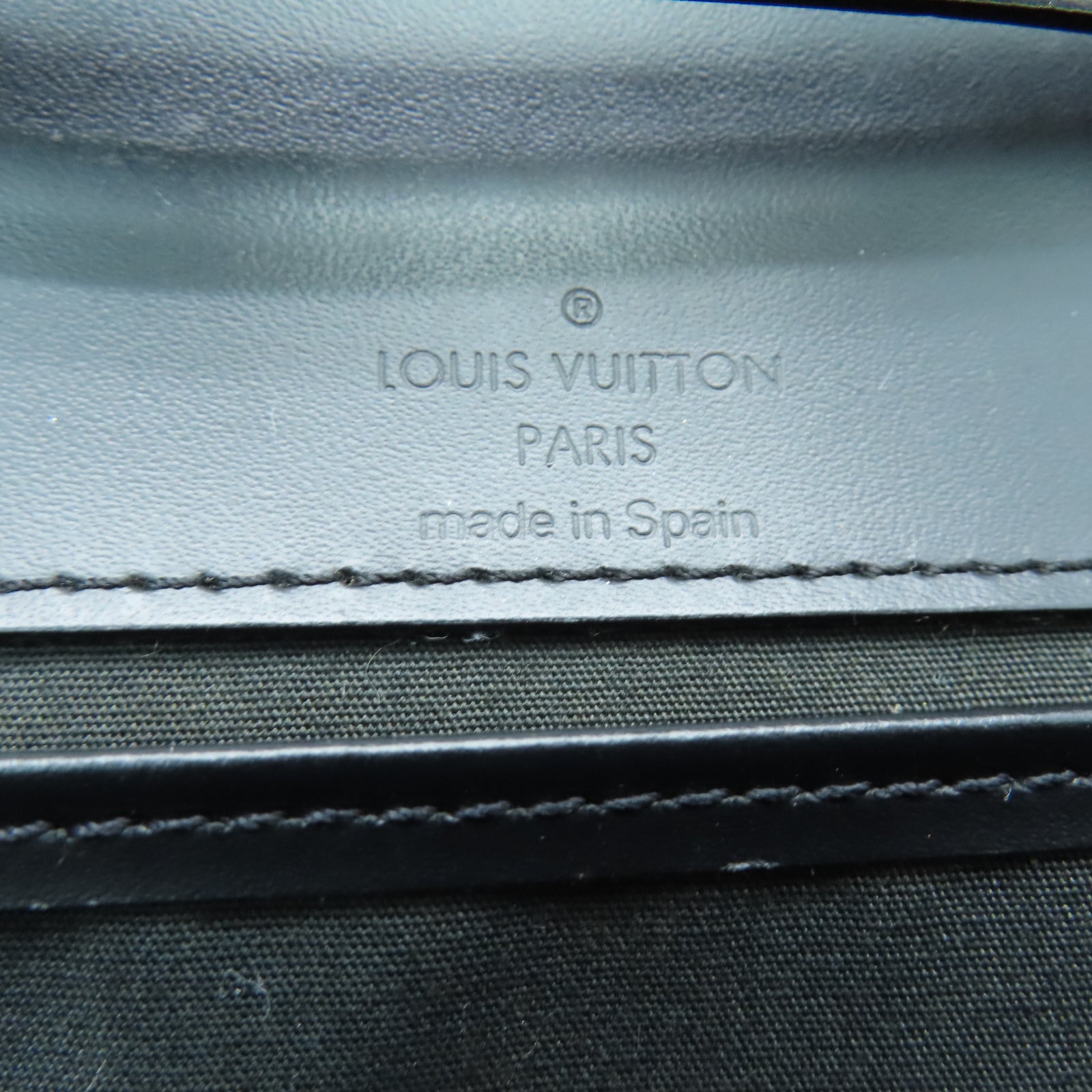 LOUIS VUITTON Epi皮革Honfleur金扣肩背袋黑色