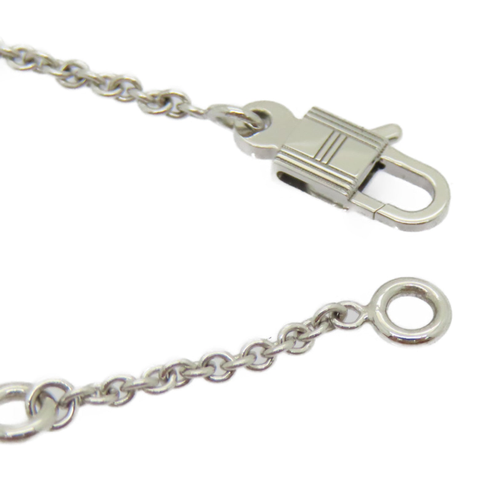 HERMES 18K白金Amuletts Constance Pendant 0.44ct钻石项链