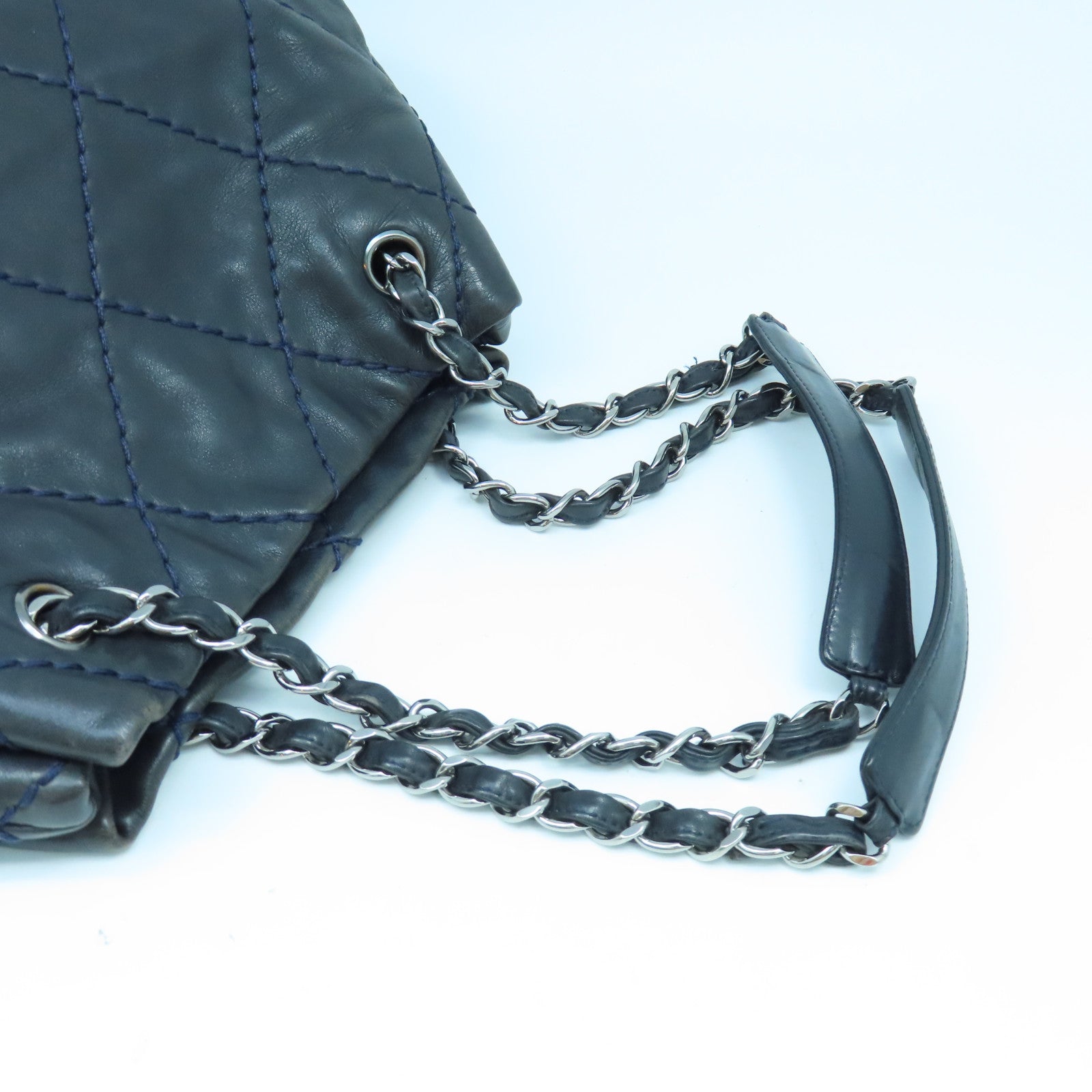 CHANEL 菱格牛皮皮革Chain Shoulder銀扣鏈帶肩背袋黑色