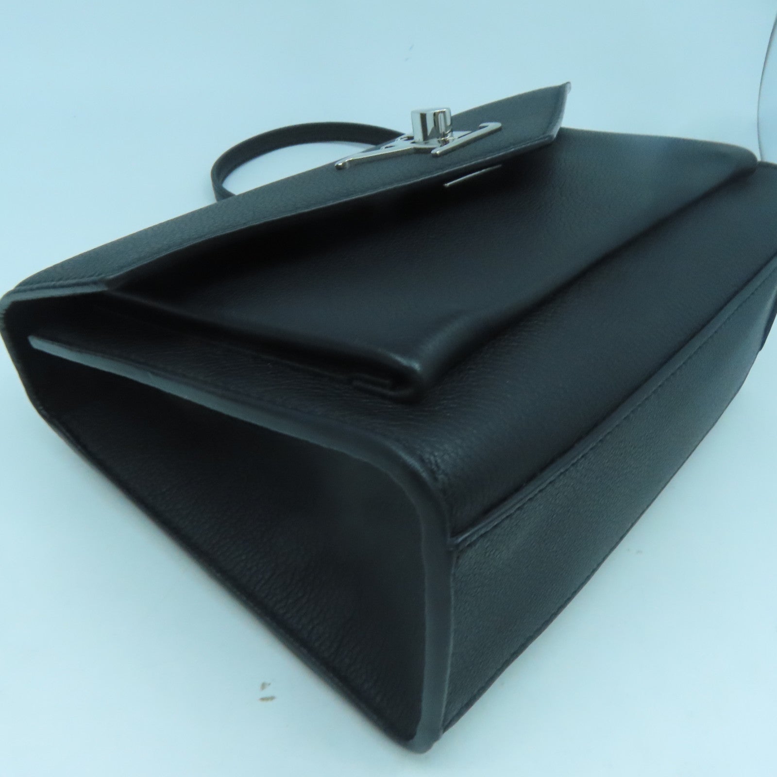 LOUIS VUITTON 牛皮皮革Mylockme BB銀扣鏈帶肩背袋黒色