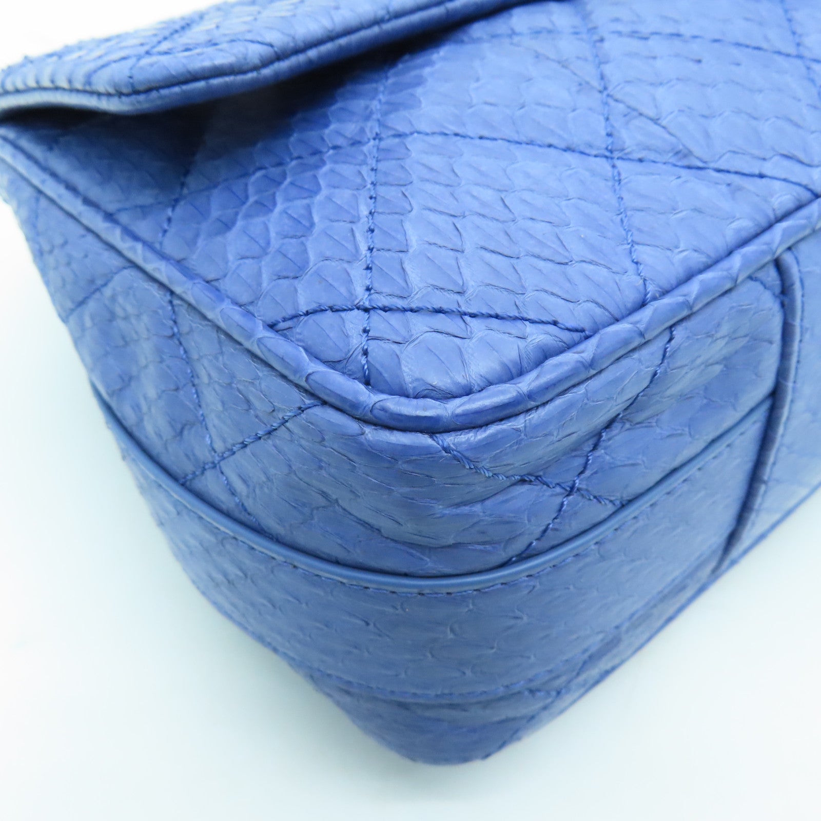 CHANEL 菱格蛇皮皮革Shoulder Bag銀扣鏈帶肩背袋藍色
