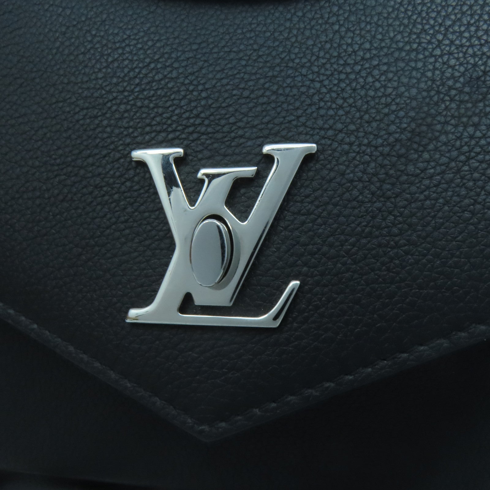 LOUIS VUITTON 牛皮皮革Mylockme BB銀扣鏈帶肩背袋黒色
