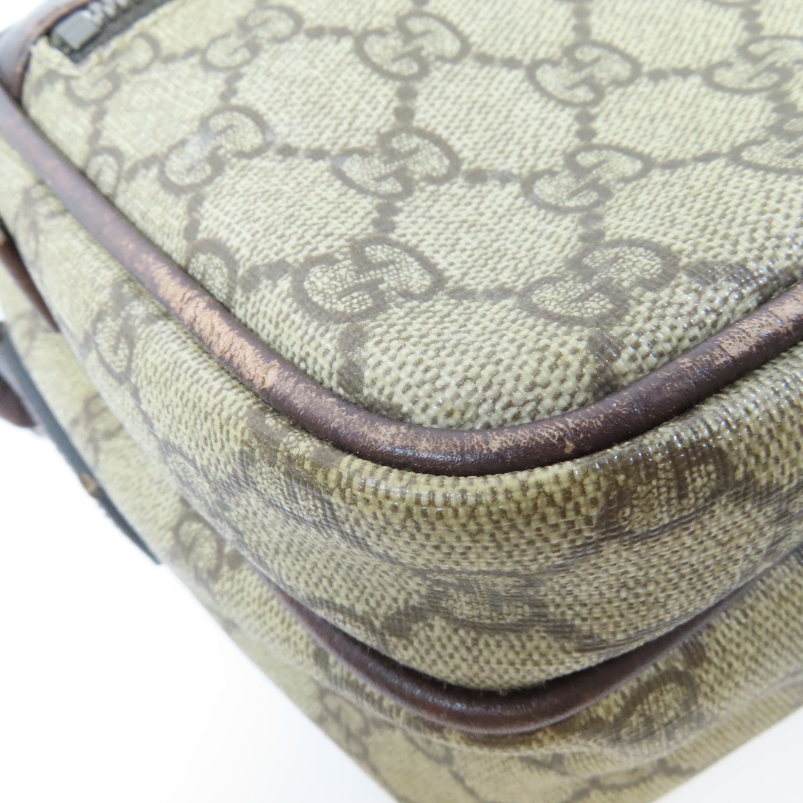 GUCCI 塗層帆布GG Supreme銀扣肩背袋啡色