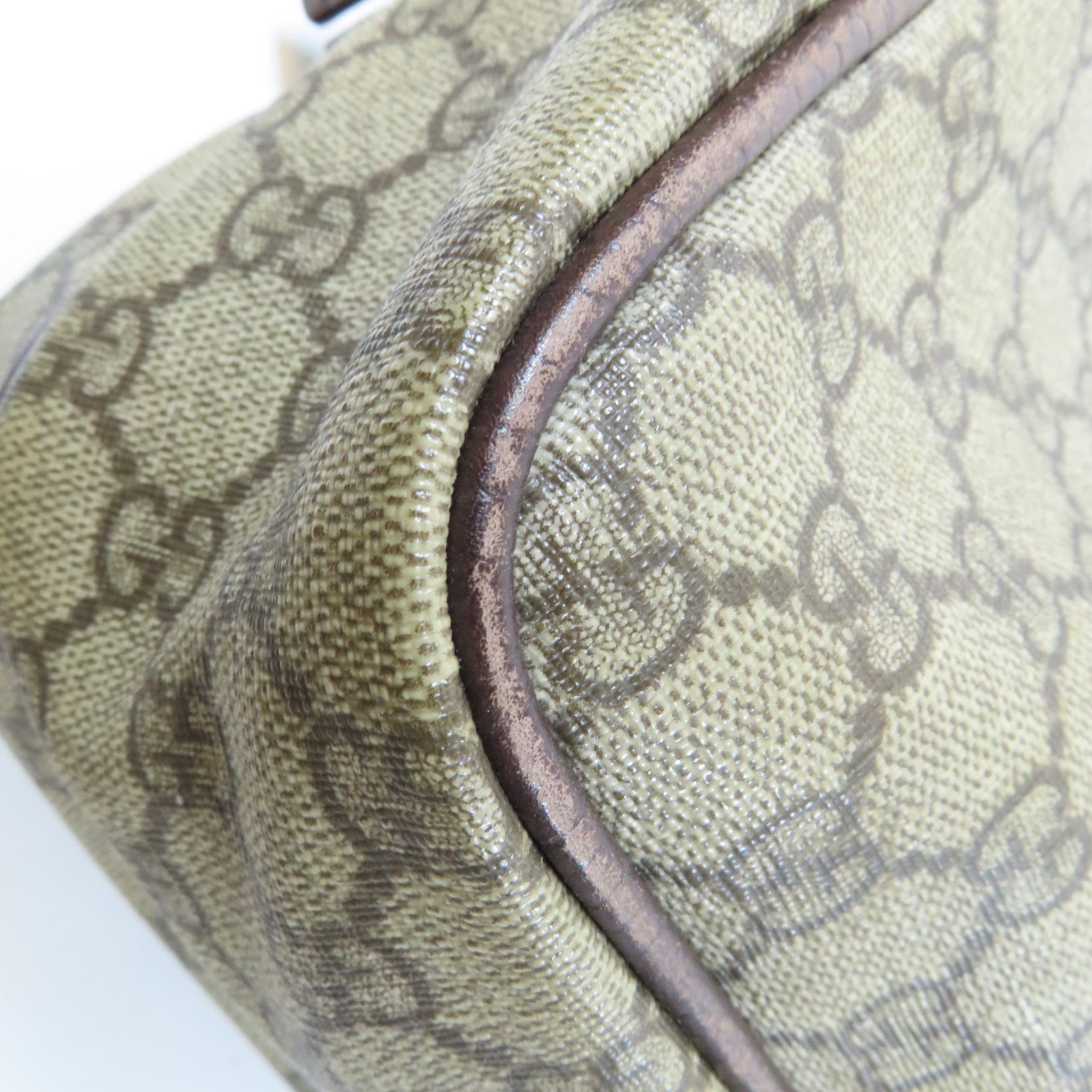 GUCCI 塗層帆布GG Supreme銀扣肩背袋啡色