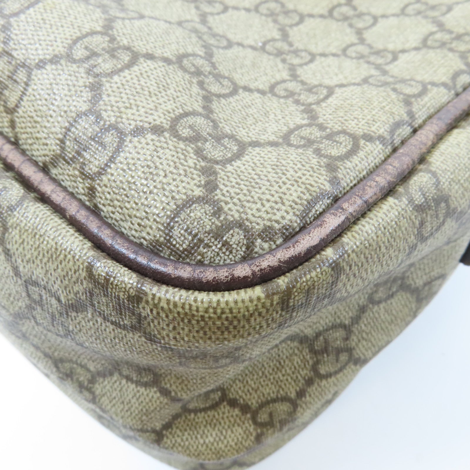 GUCCI 塗層帆布GG Supreme銀扣肩背袋啡色
