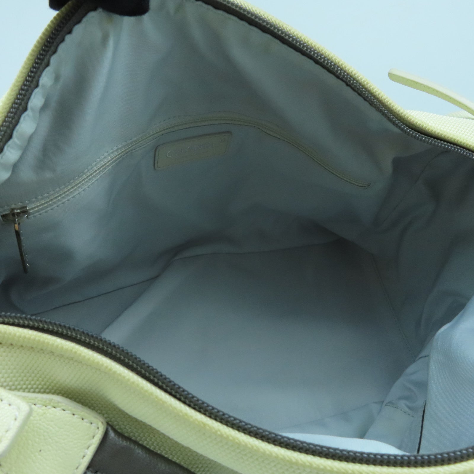 CHANEL 菱格帆布/塗層帆布Shoulder Bag銀扣肩背袋白色/銀色